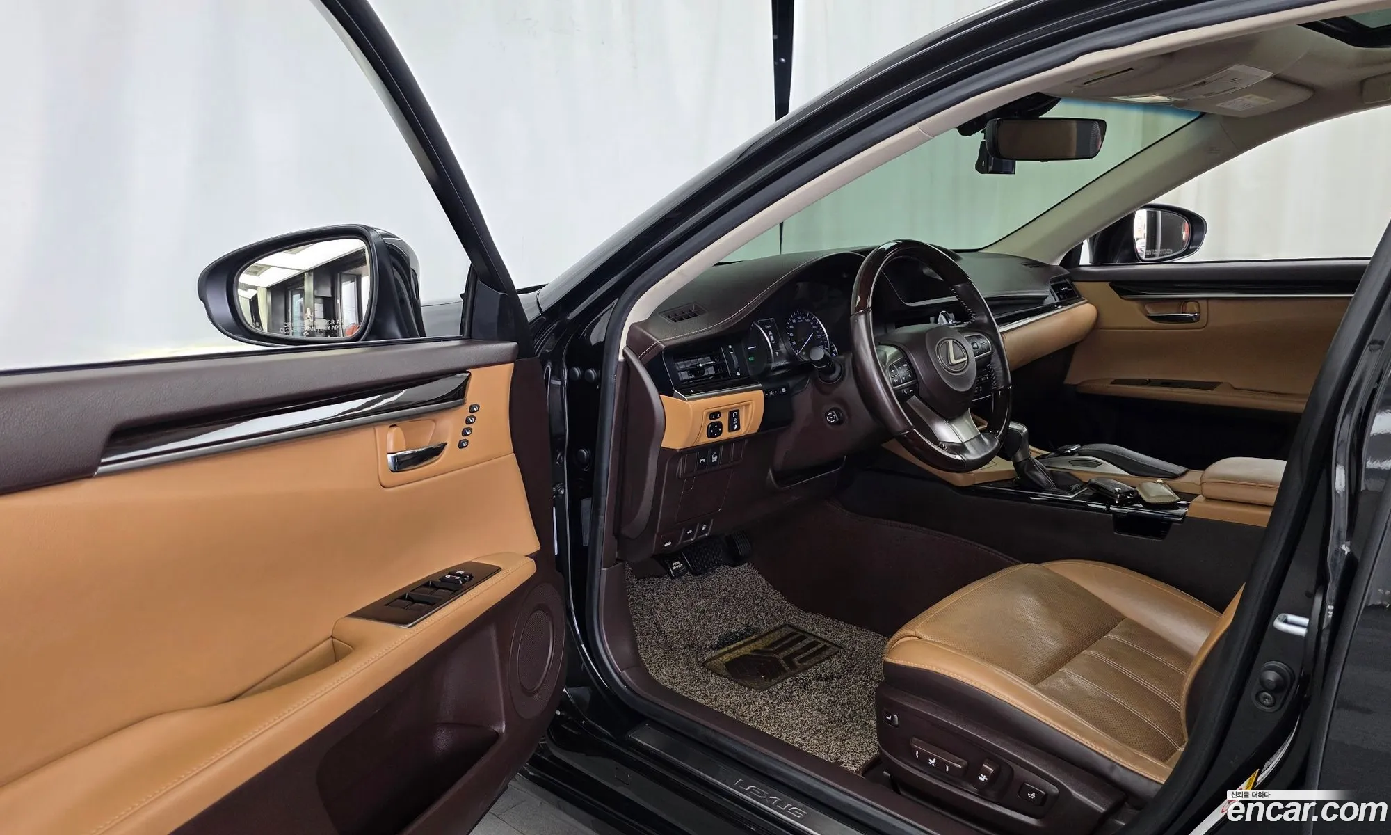 Lexus ES300h 2018 JTHBW1GGXJ2180270 — 12