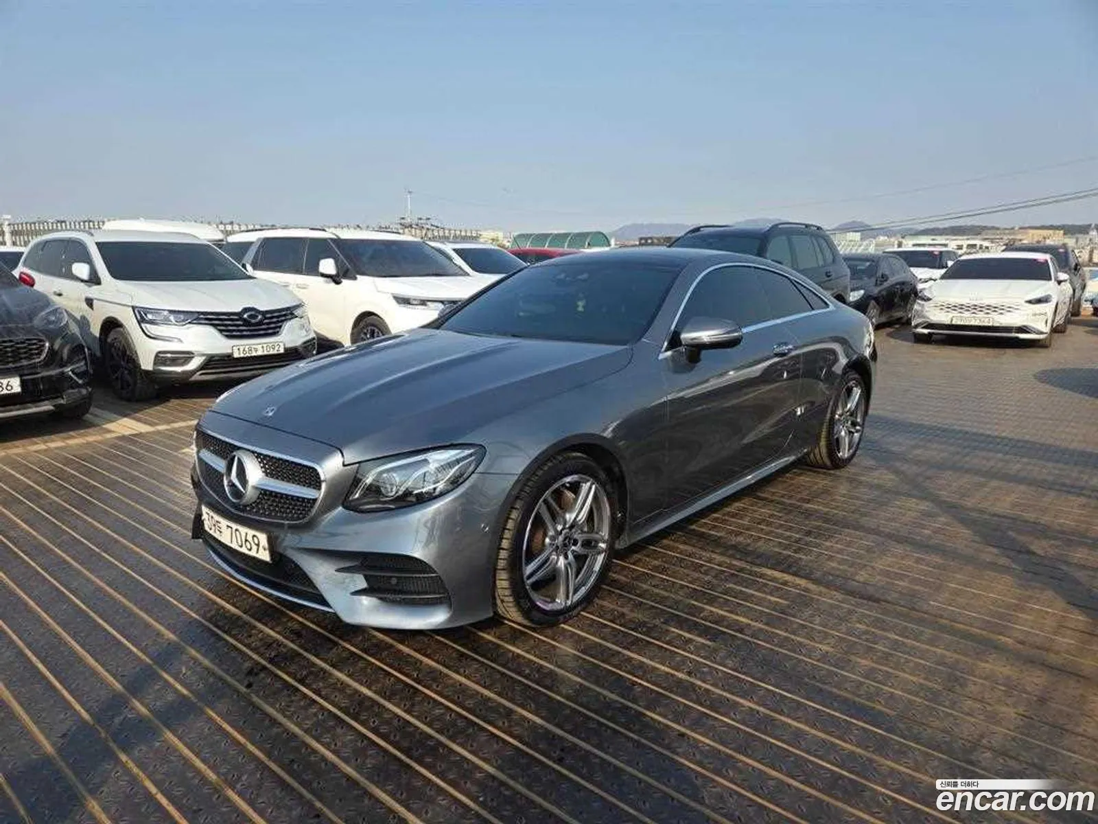 Mercedes-Benz E-Class W213 2017 — 13