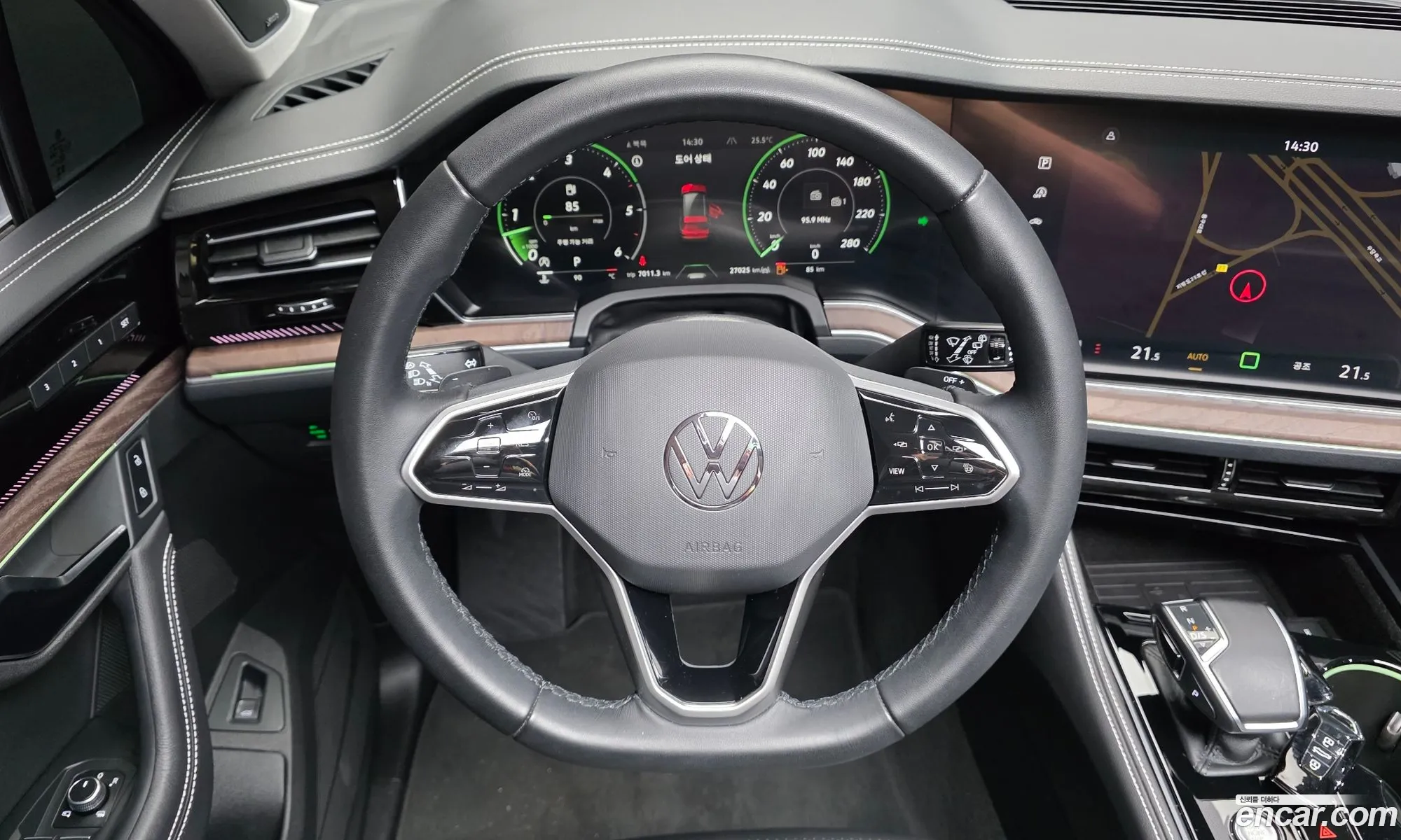 Volkswagen Touareg 2024 — 3