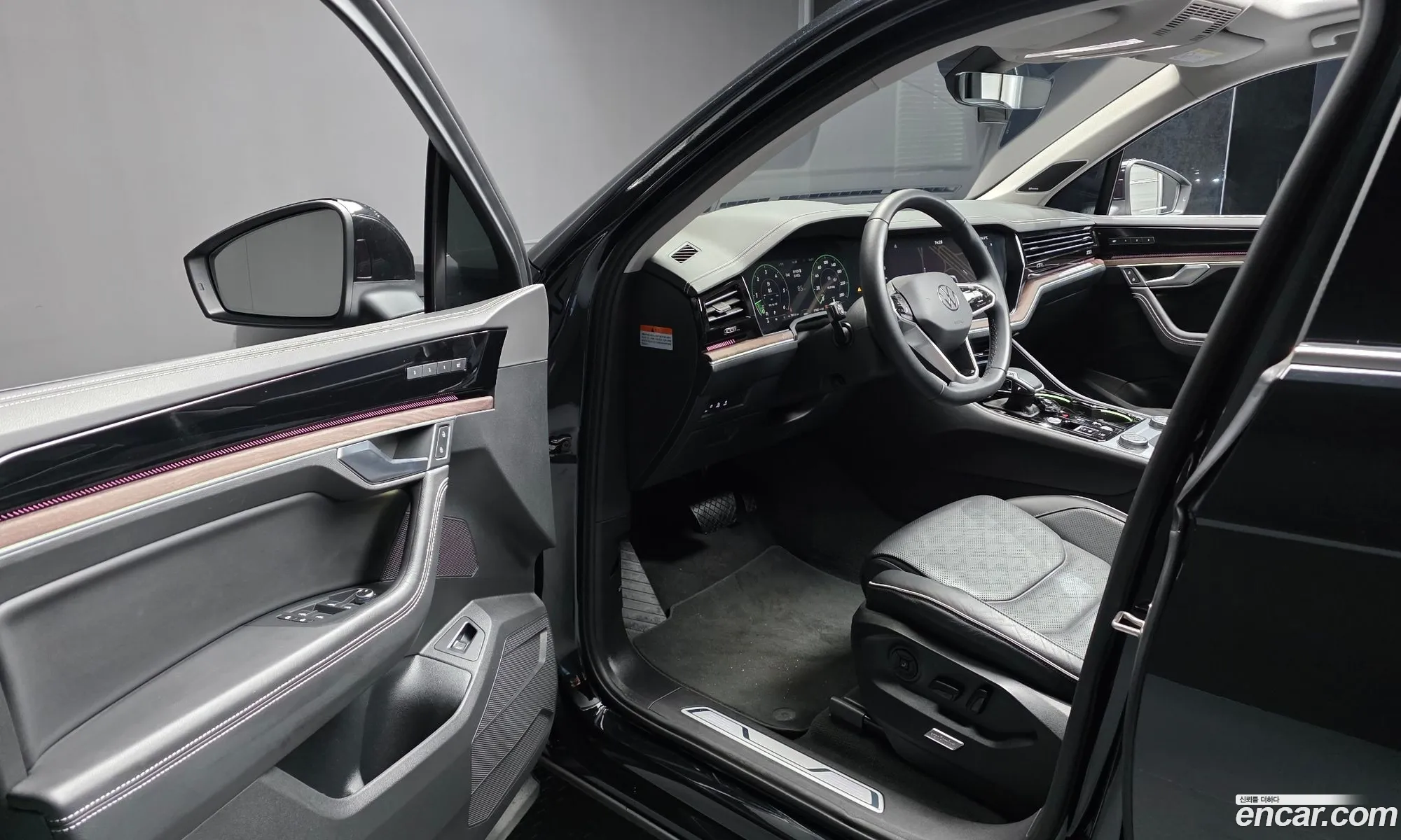 Volkswagen Touareg 2024 — 18