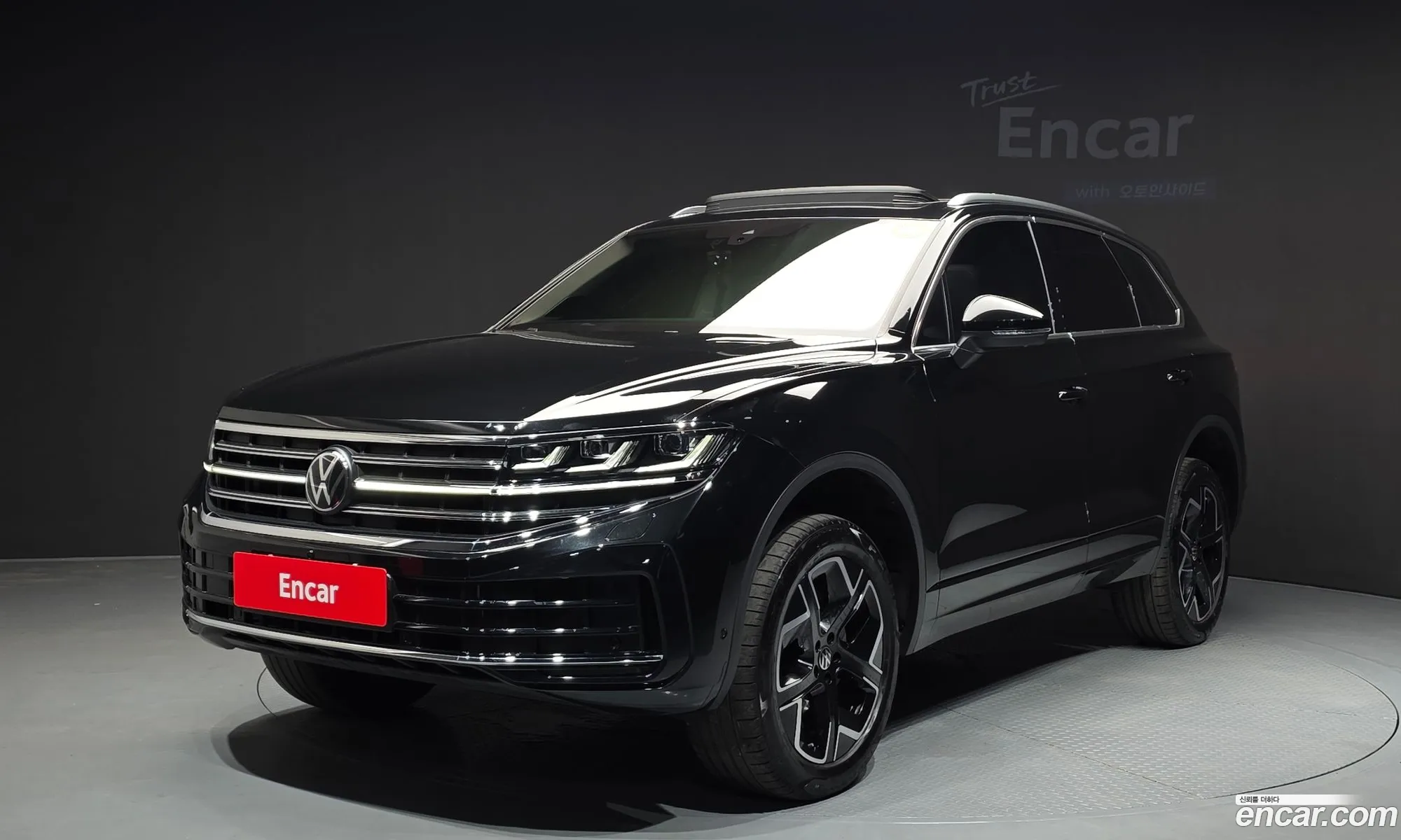 Volkswagen Touareg 2024 — 14
