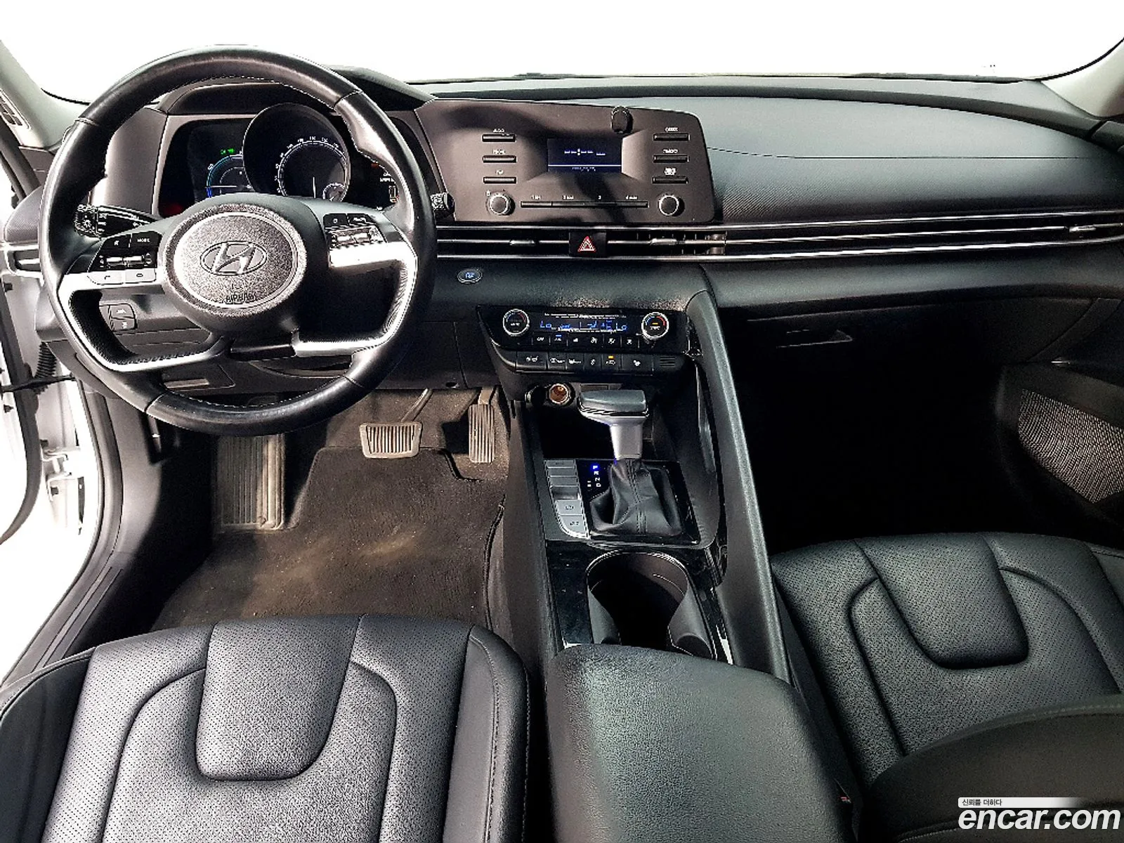 Hyundai Elantra Hybrid 2020 — 2