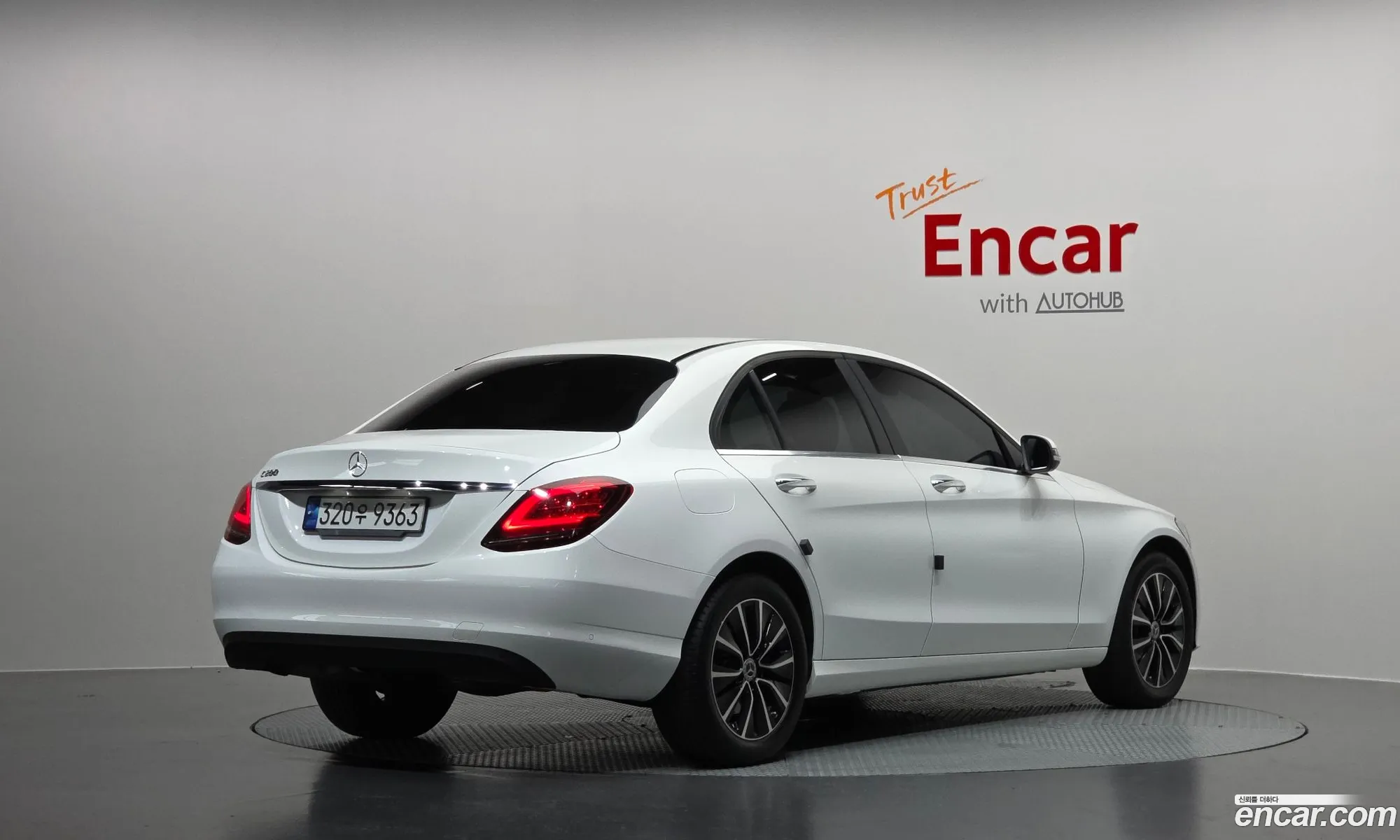 Mercedes-Benz C-Class W205 2019 — 12
