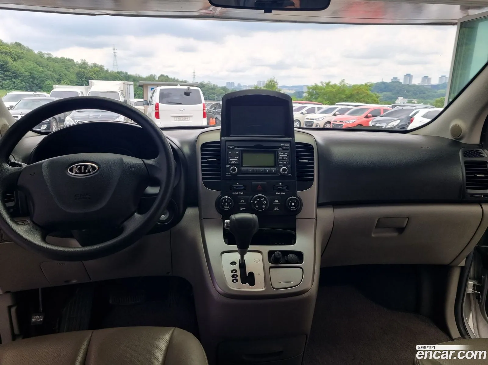 Kia Carnival R 2010 — 2