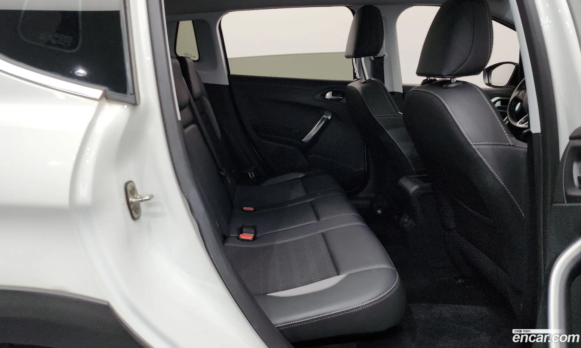 Peugeot 2008 2019 VF3CUYHXNKY003591 — 6