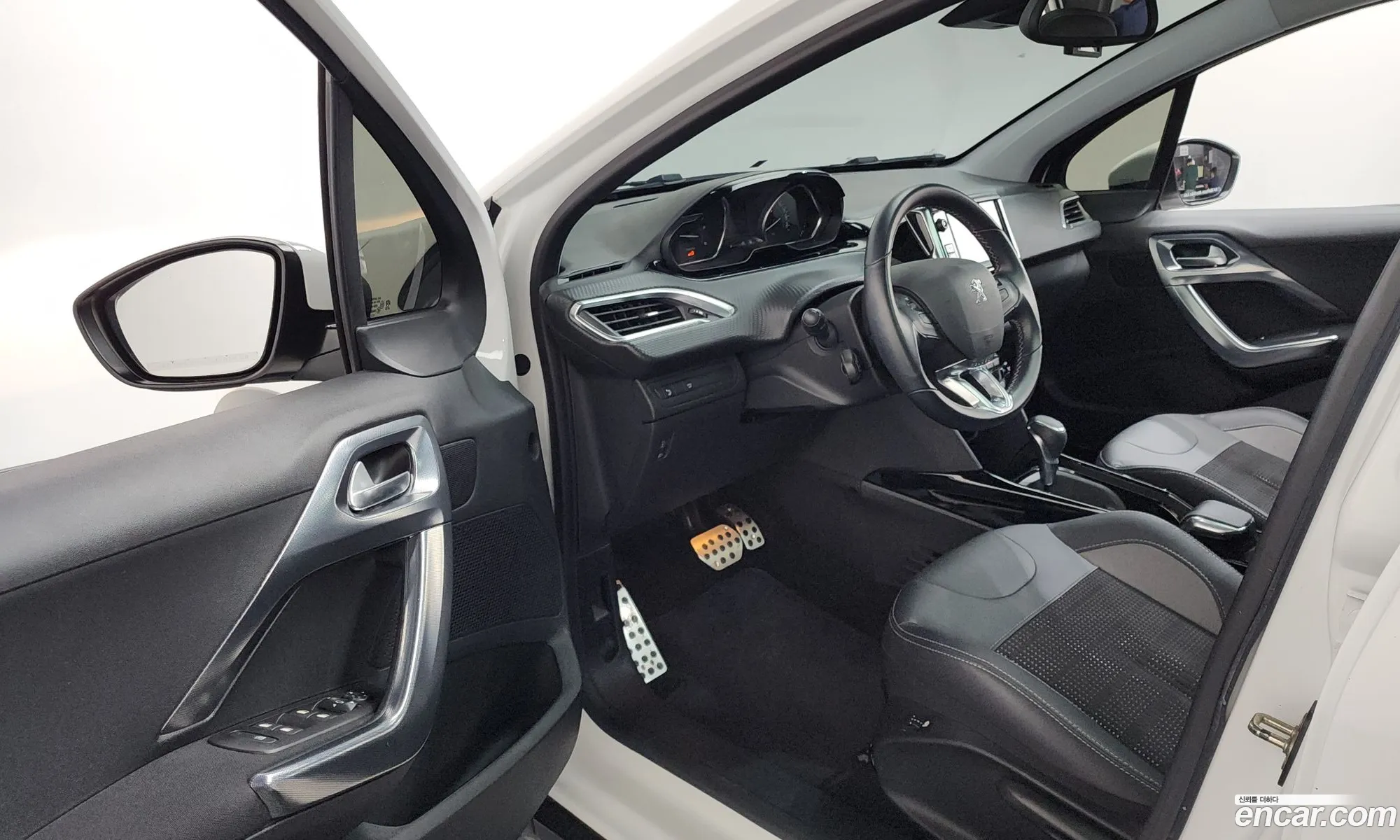 Peugeot 2008 2019 VF3CUYHXNKY003591 — 18
