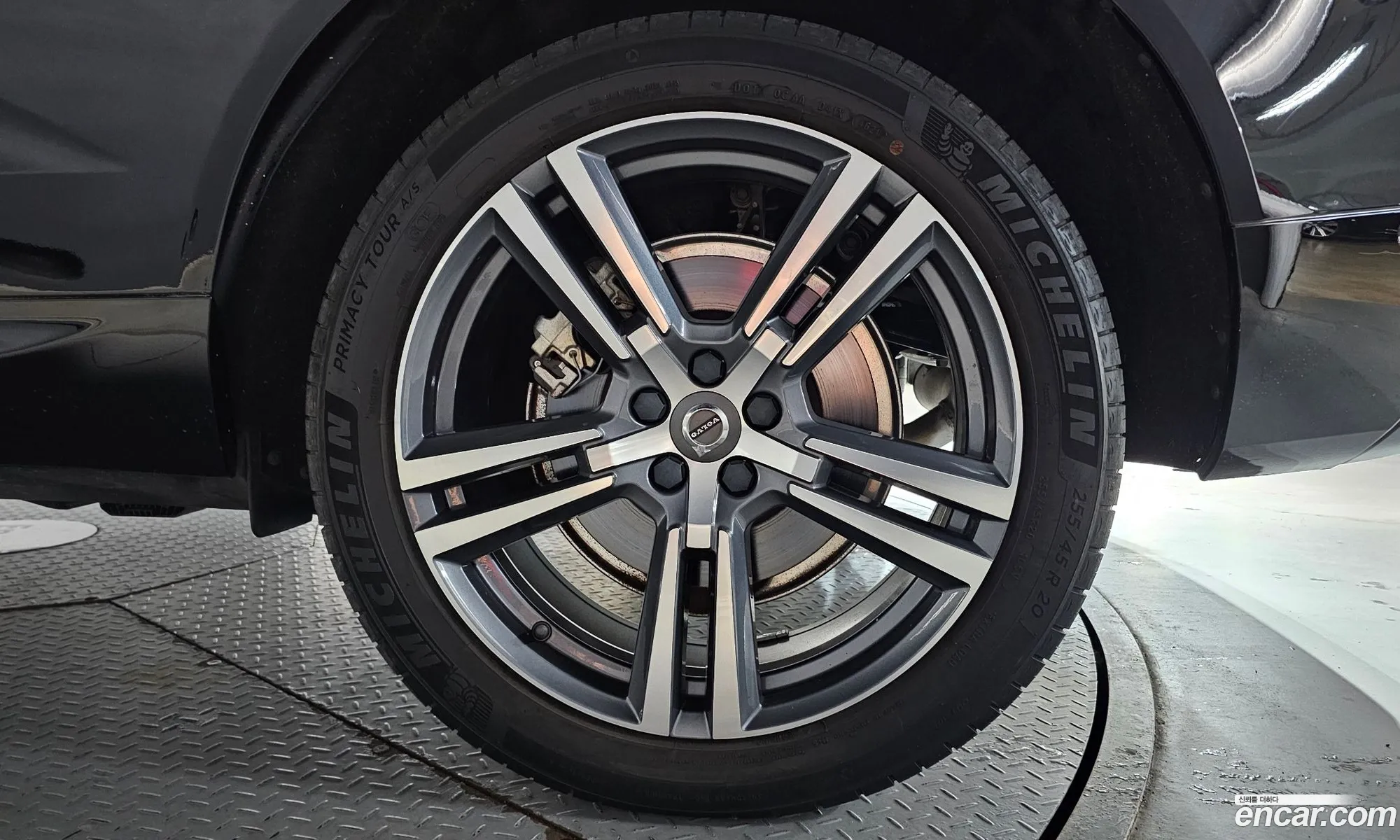 Volvo XC60 2021 — 13
