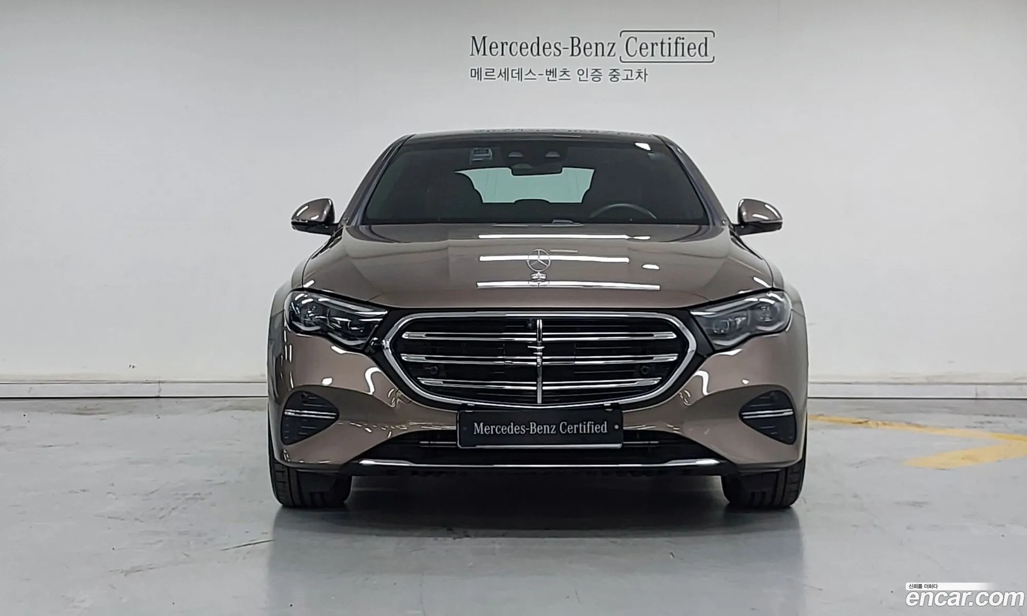 Mercedes-Benz E-Class W214 2025 — 12