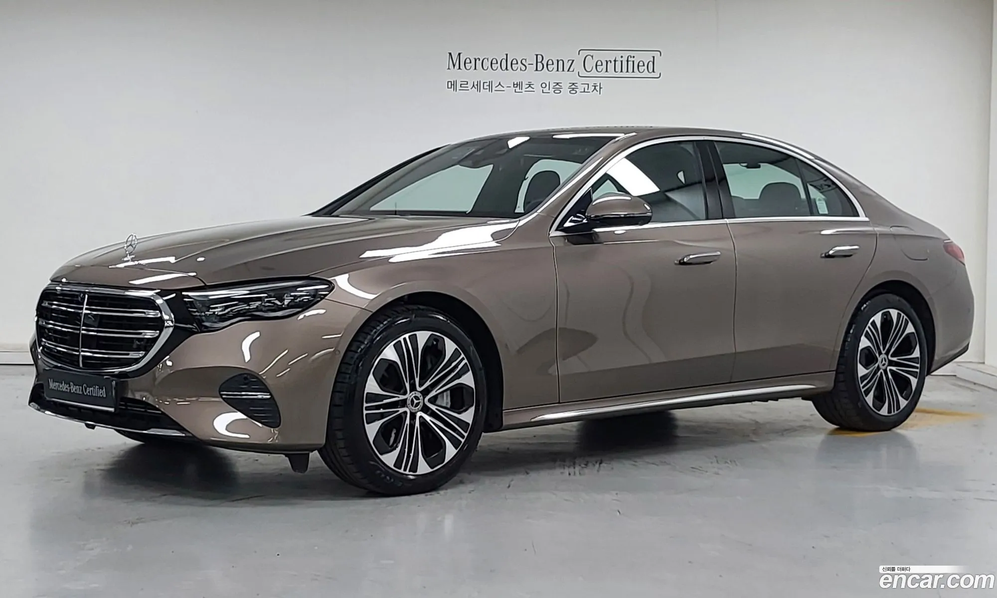 Mercedes-Benz E-Class W214 2025 — 14