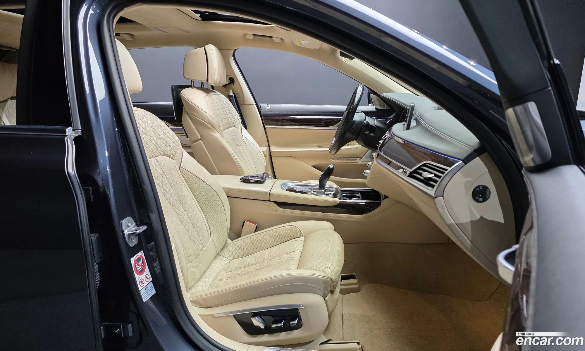 BMW 7 Series 2016 WBA7F2102GG382330 — 2