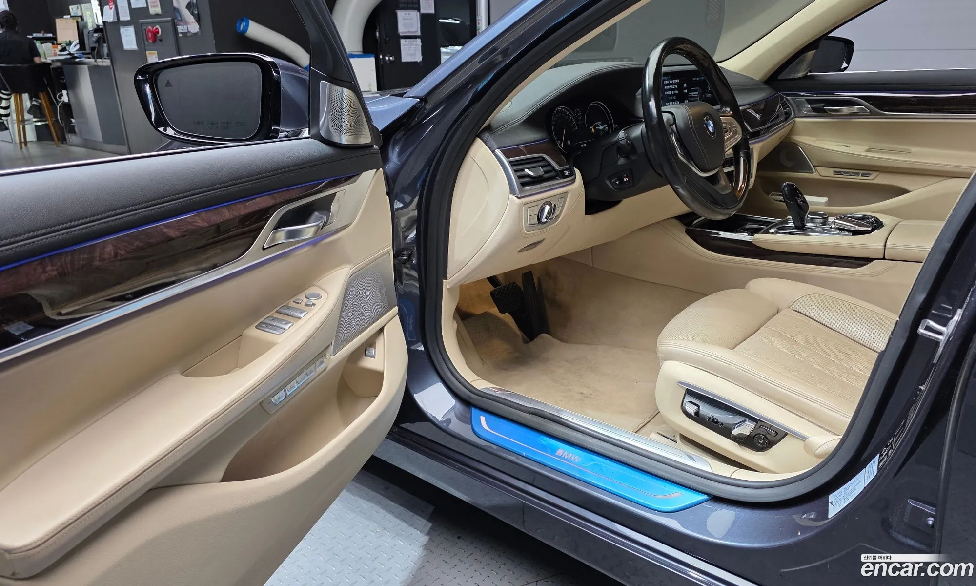 BMW 7 Series 2016 WBA7F2102GG382330 — 3