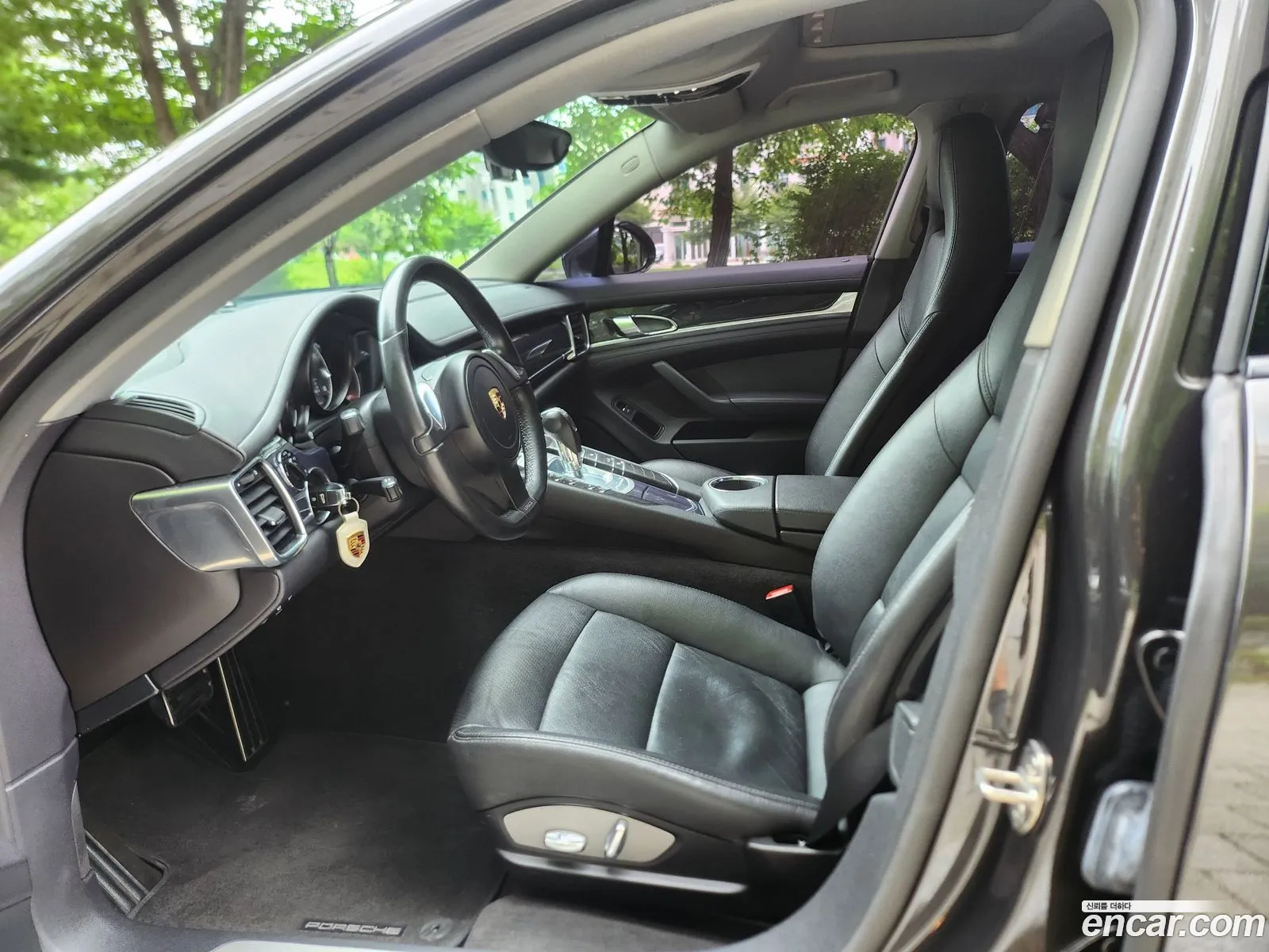 Porsche Panamera 2011 — 12