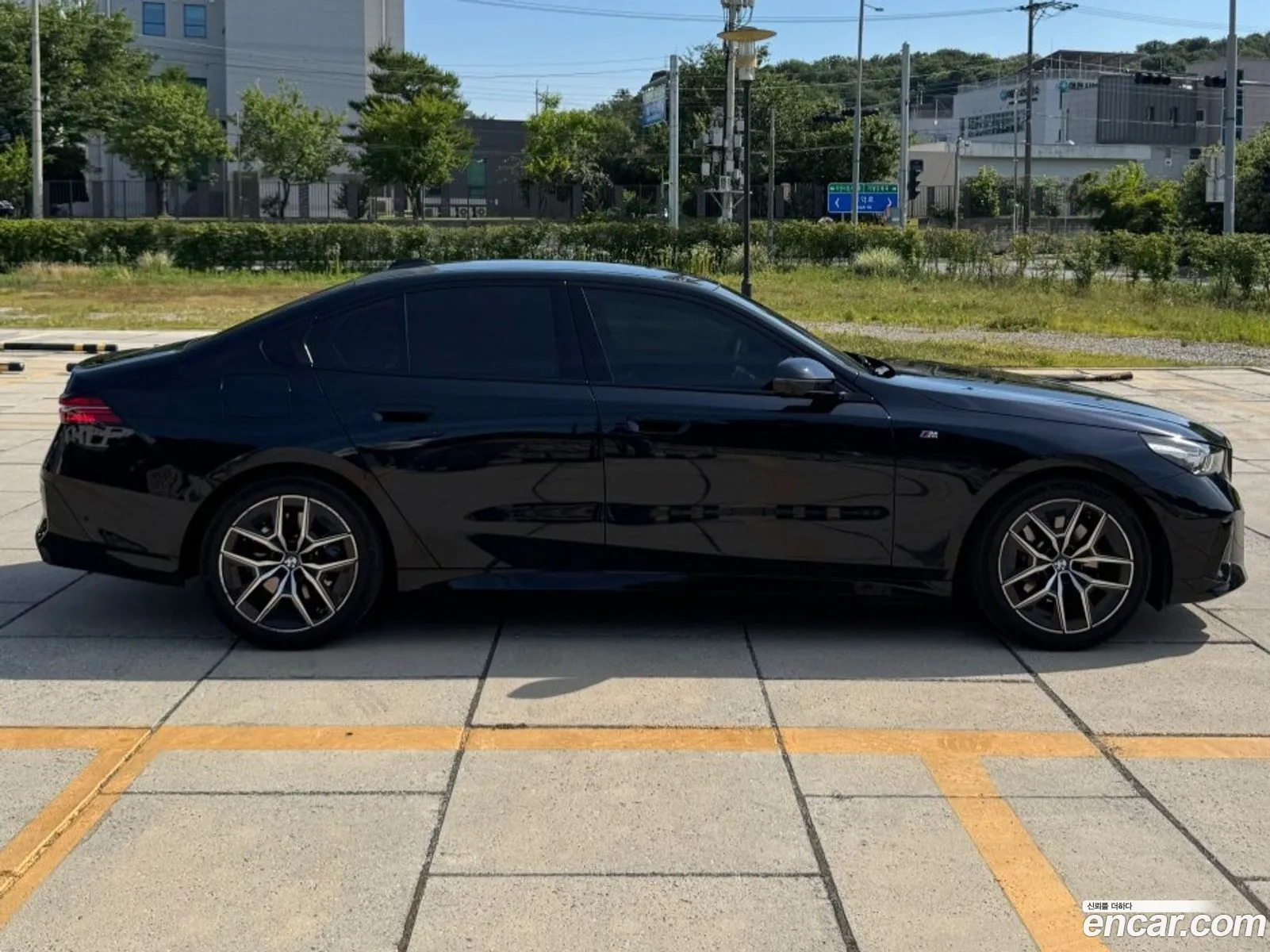 BMW 5 Series 2024 — 9