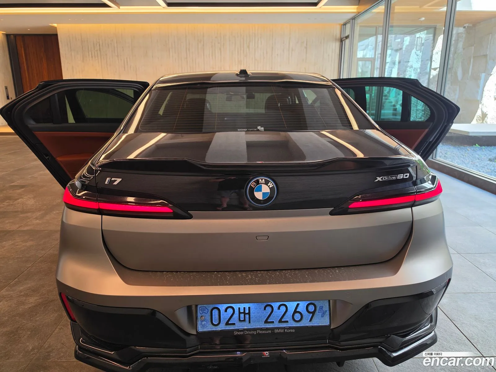 BMW i7 2023 — 8