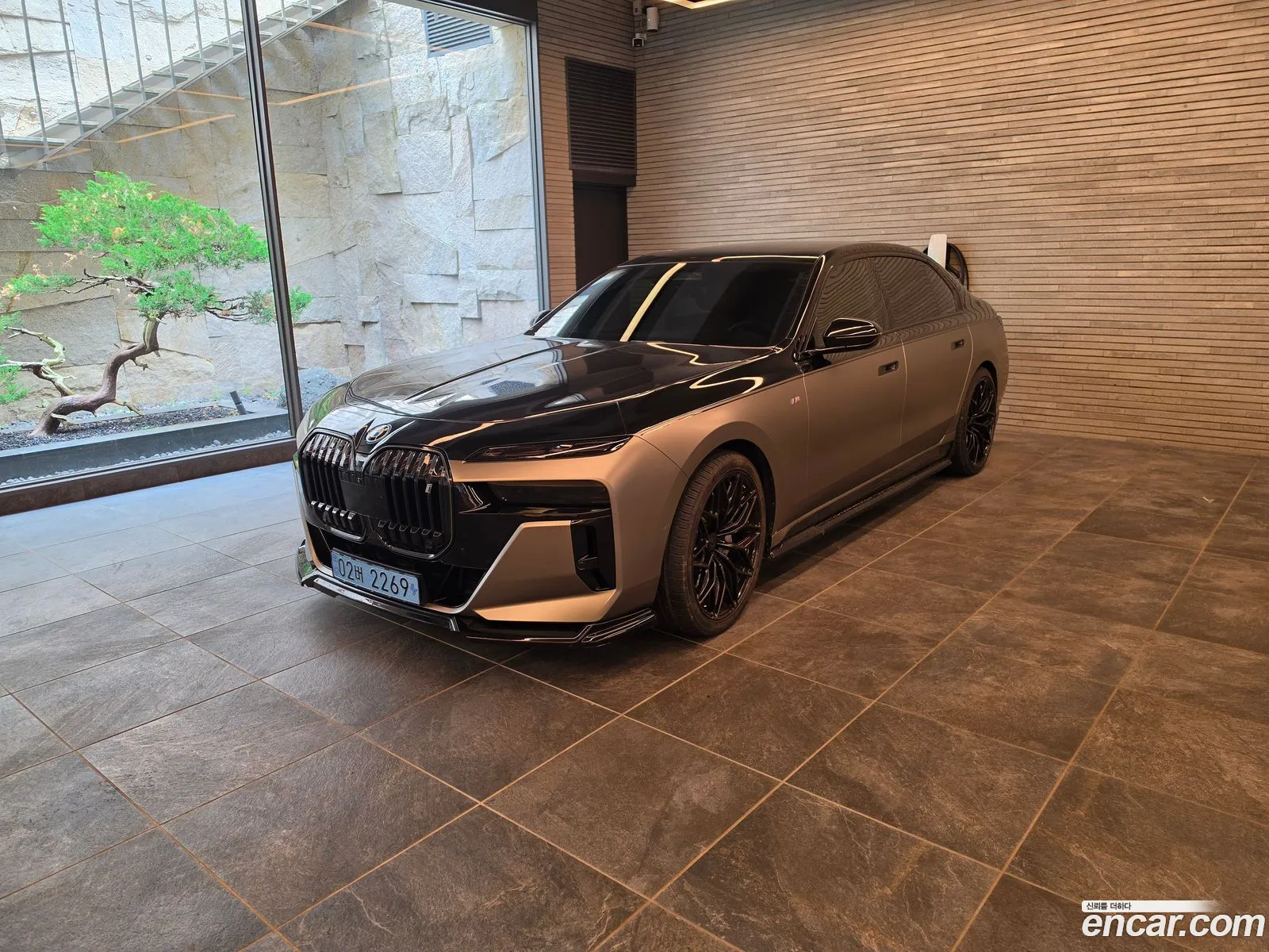 BMW i7 2023 — 7