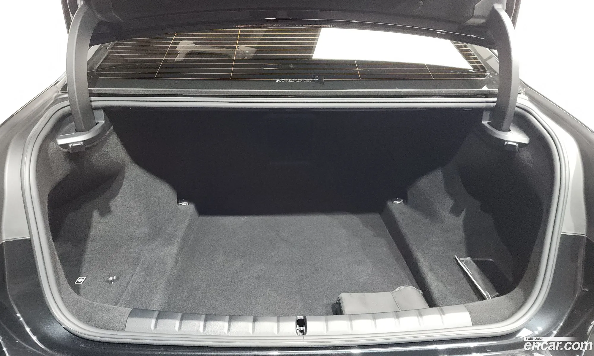 BMW 7 Series 2023 — 18