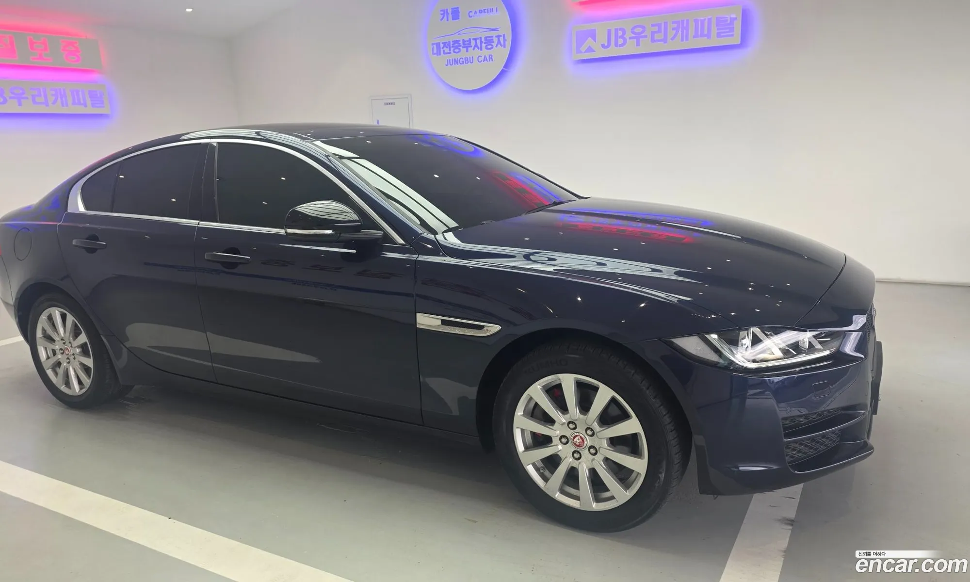 Jaguar XE 2017 — 6
