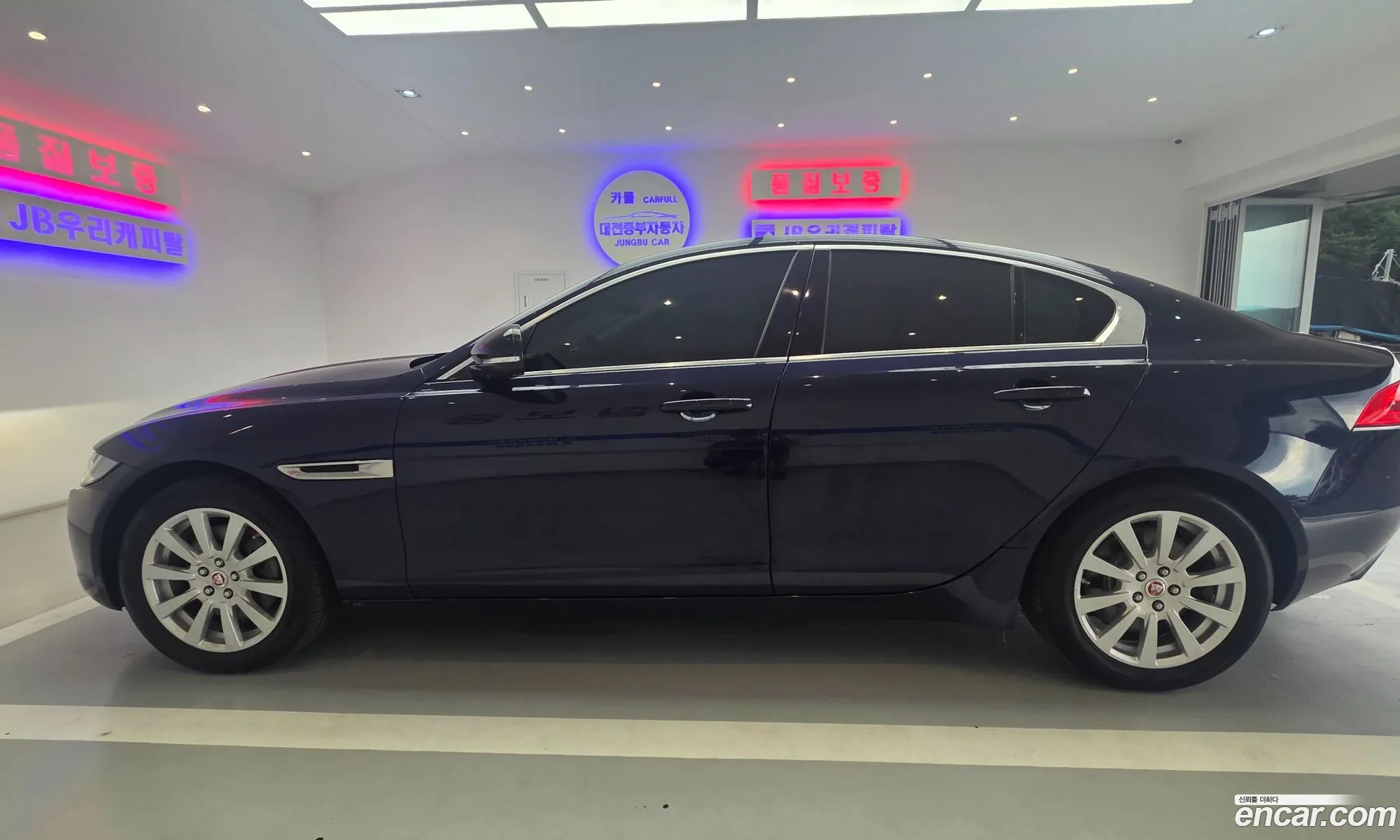 Jaguar XE 2017 — 4