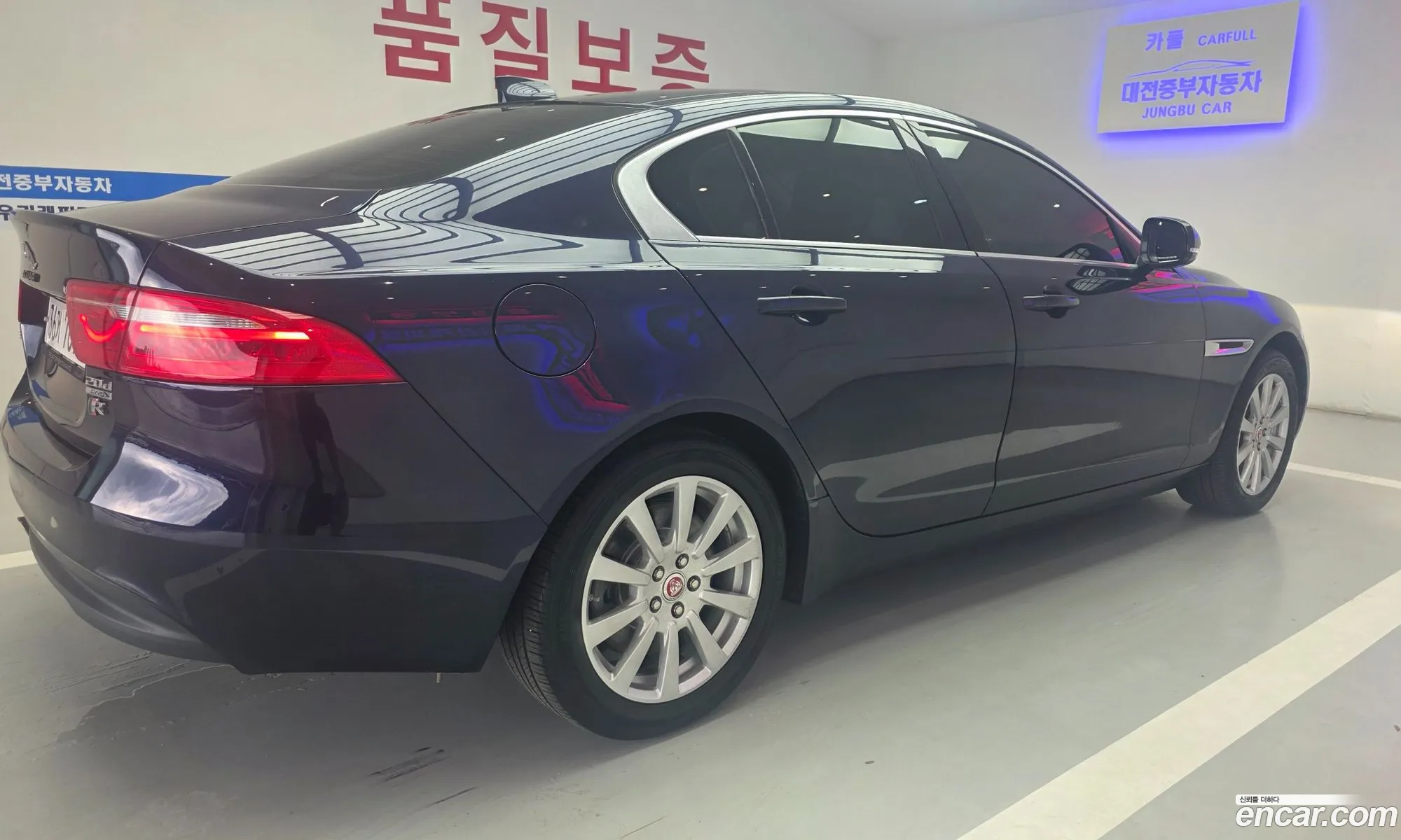 Jaguar XE 2017 — 14