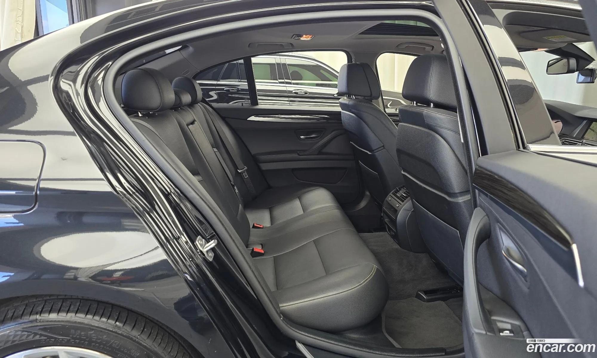 BMW 5 Series 2016 WBA5E5108GG071688 — 17