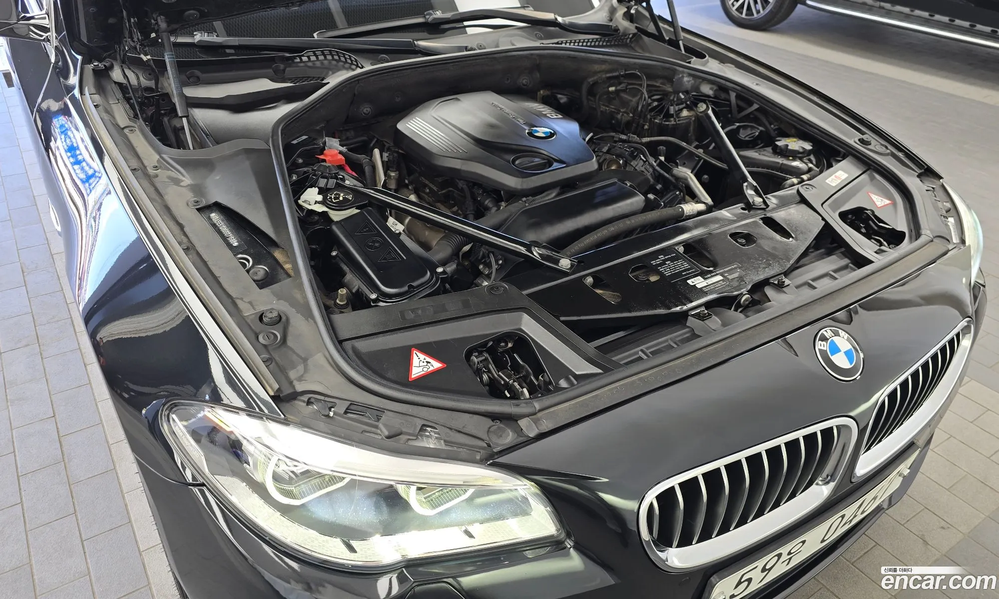 BMW 5 Series 2016 WBA5E5108GG071688 — 3