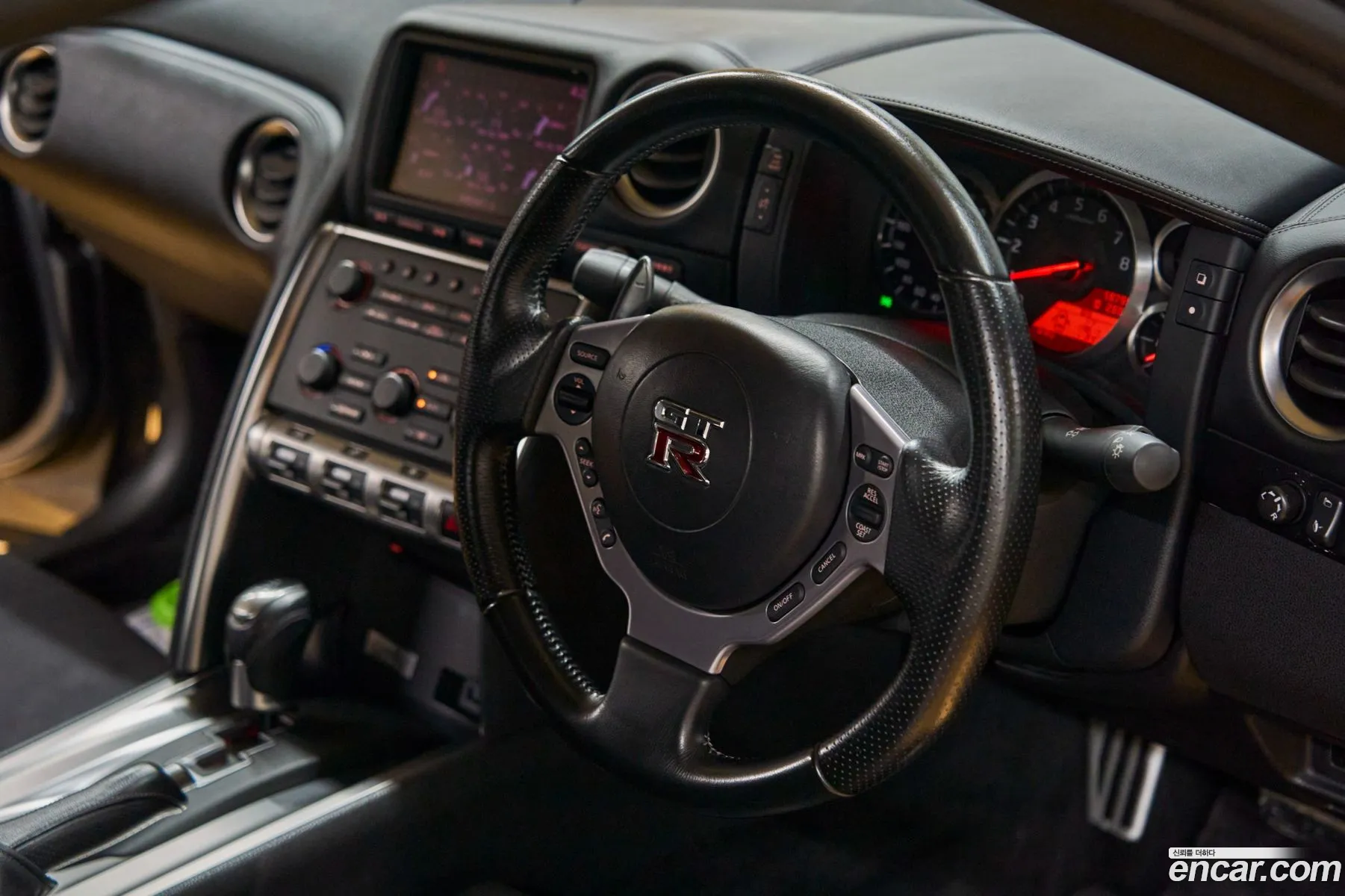 Nissan GT-R 2008 — 7