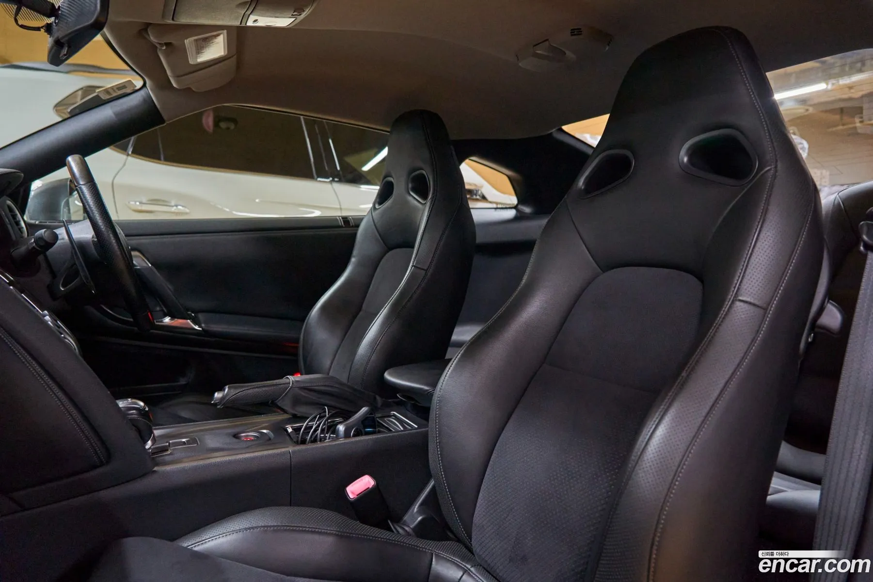 Nissan GT-R 2008 — 17