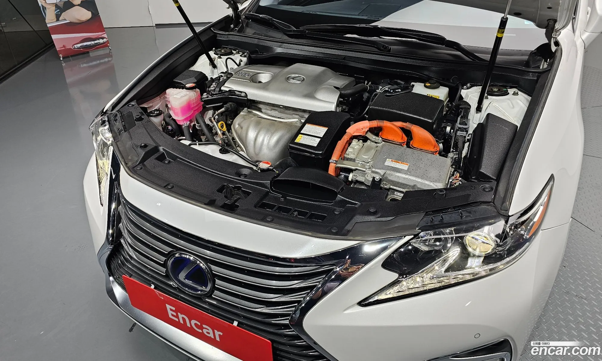 Lexus ES300h 2016 — 3