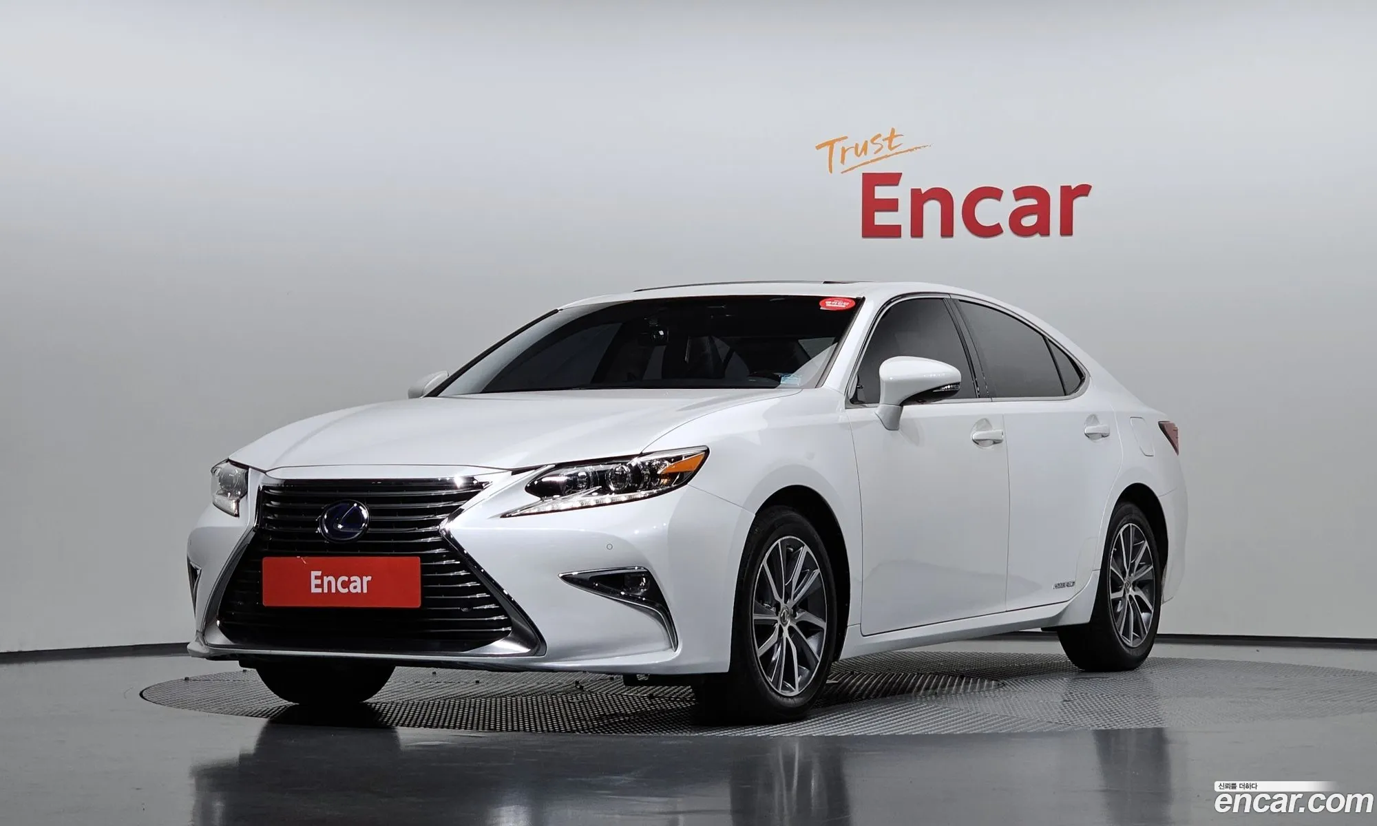 Lexus ES300h 2016 — 9