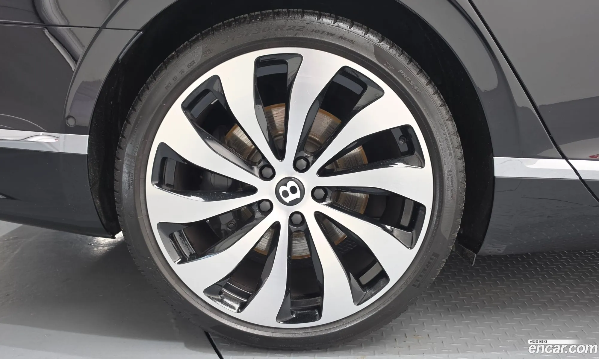 Bentley Flying Spur 2023 — 33