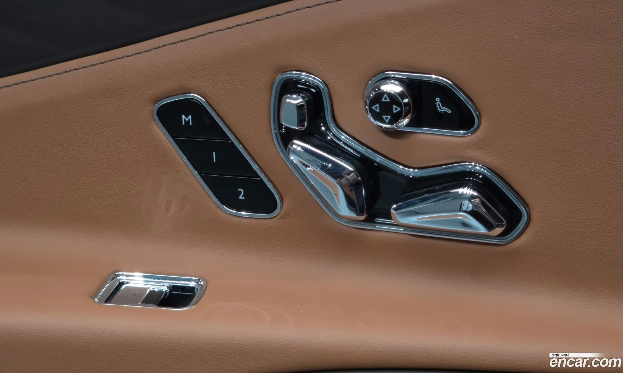 Bentley Flying Spur 2023 — 16