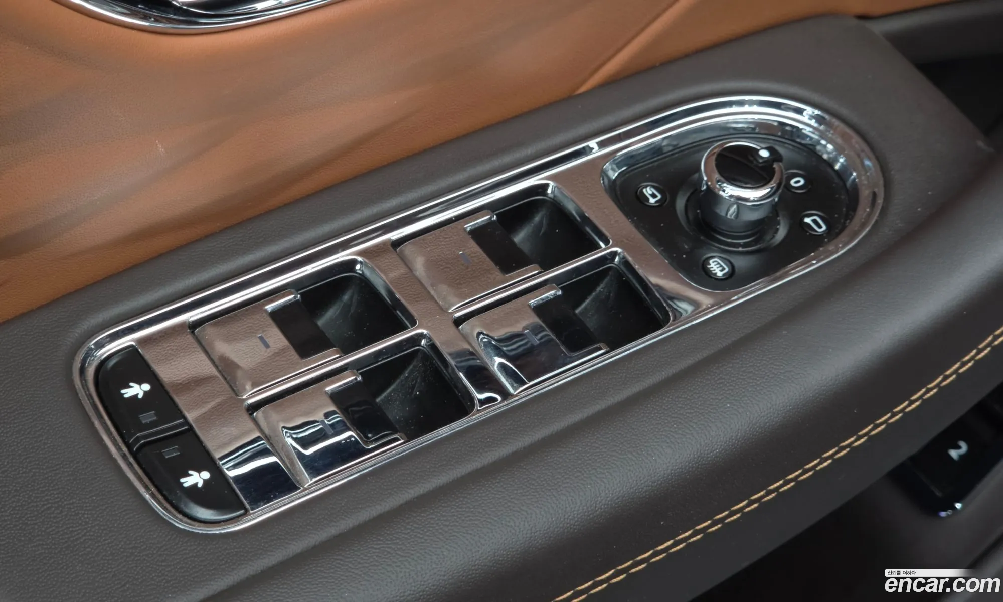 Bentley Flying Spur 2023 — 32