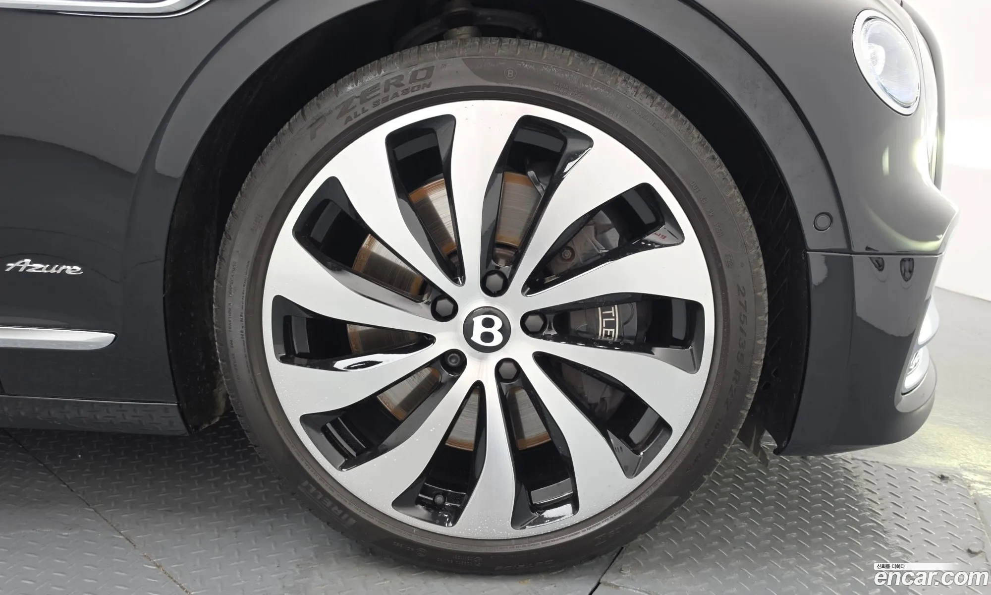 Bentley Flying Spur 2023 — 22