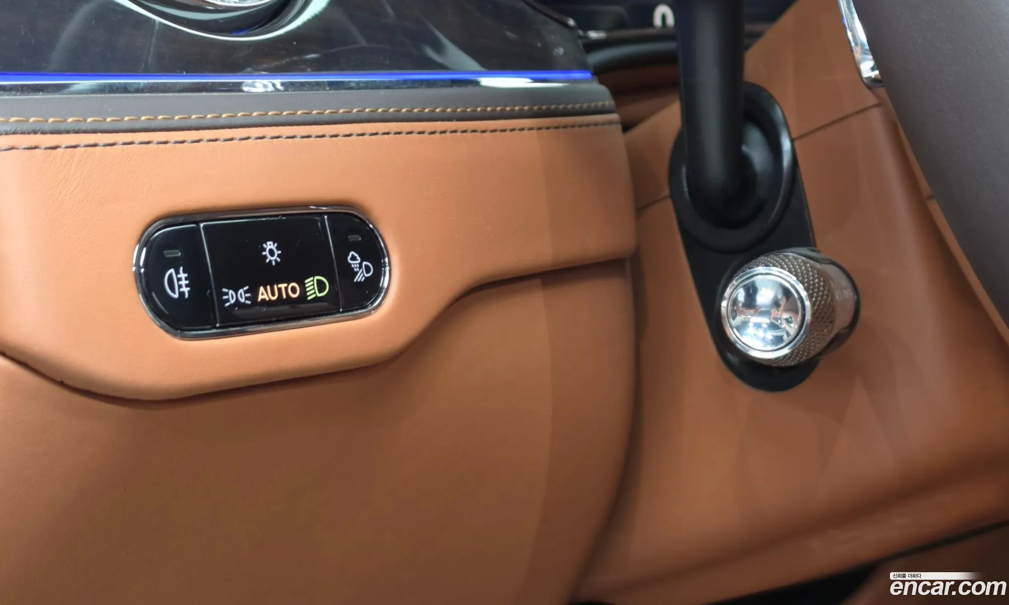 Bentley Flying Spur 2023 — 18