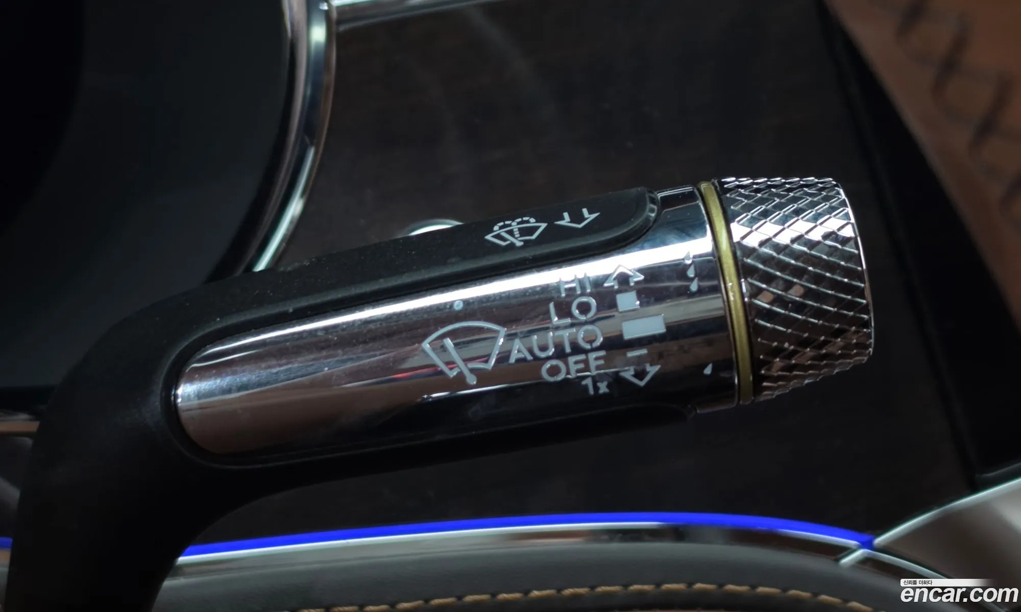Bentley Flying Spur 2023 — 11