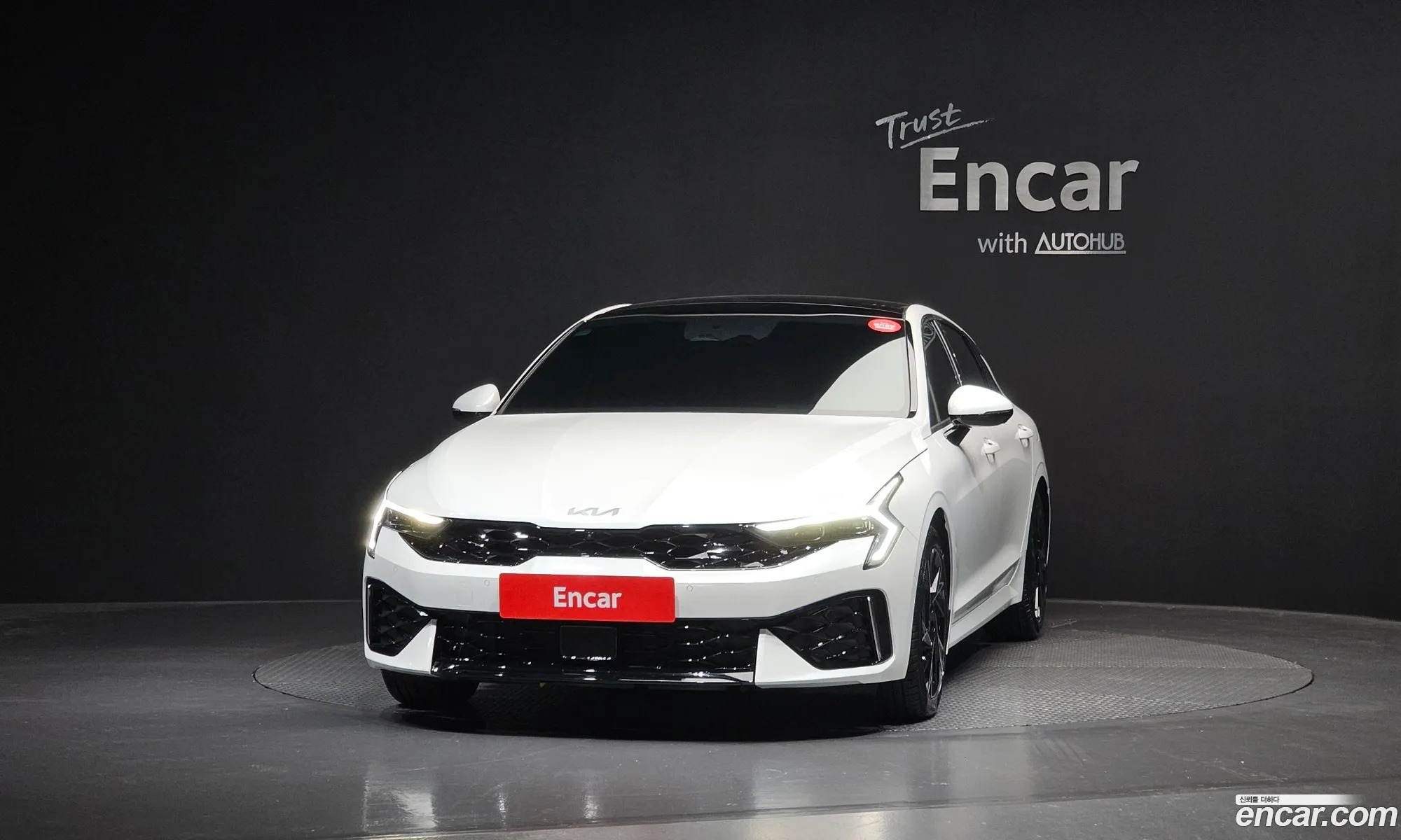 Kia K5 Hybrid 2024 — 2