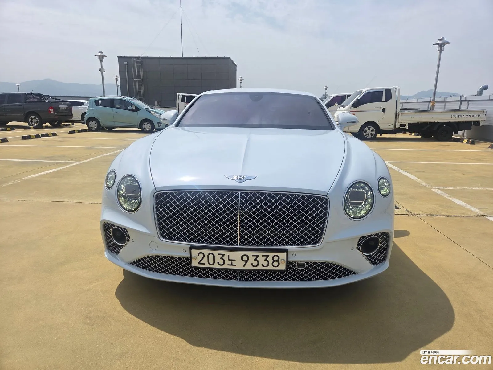Bentley Continental GT 2022 — 3