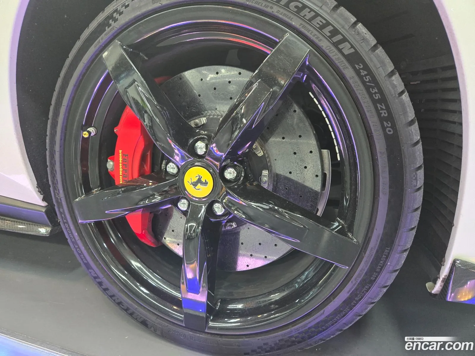 Ferrari GTC4Lusso 2019 — 13