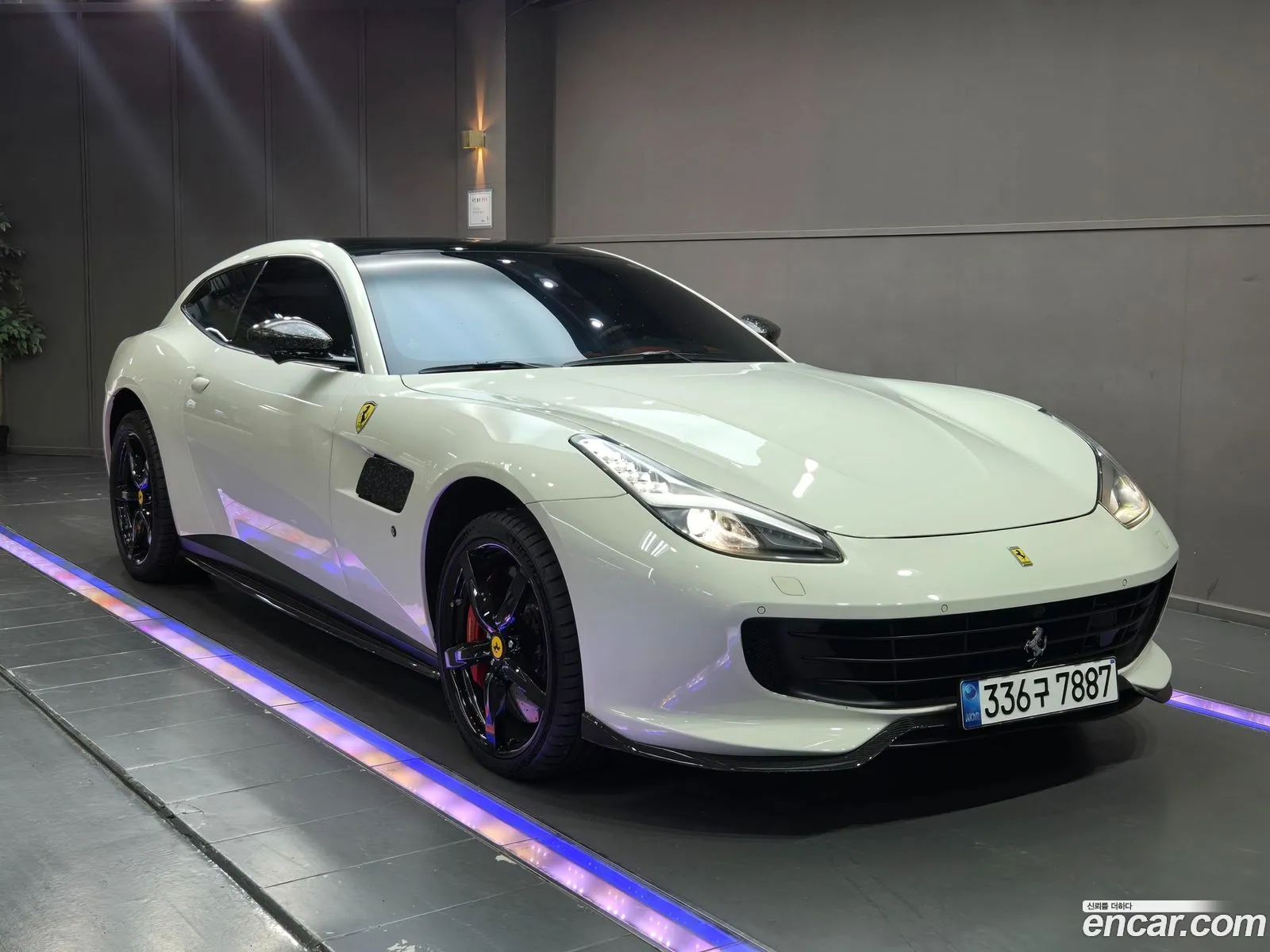 Ferrari GTC4Lusso 2019 — 12