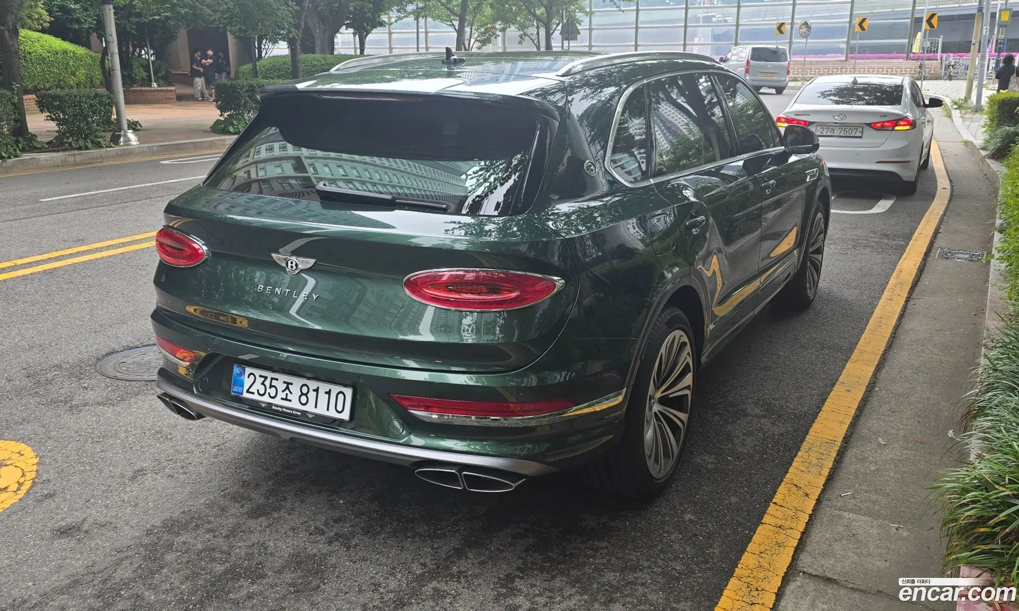 Bentley Bentayga 2025 — 10