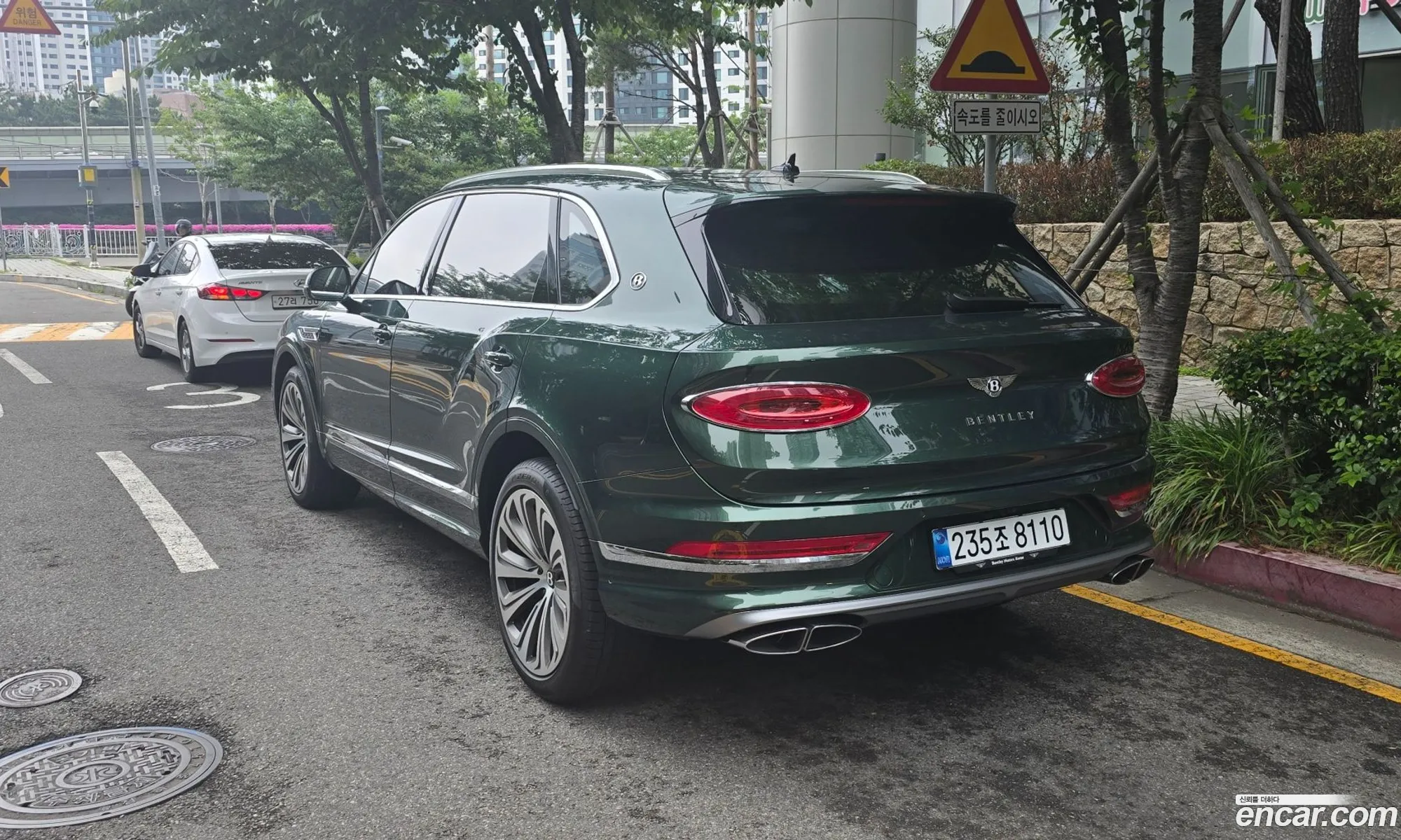 Bentley Bentayga 2025 — 14