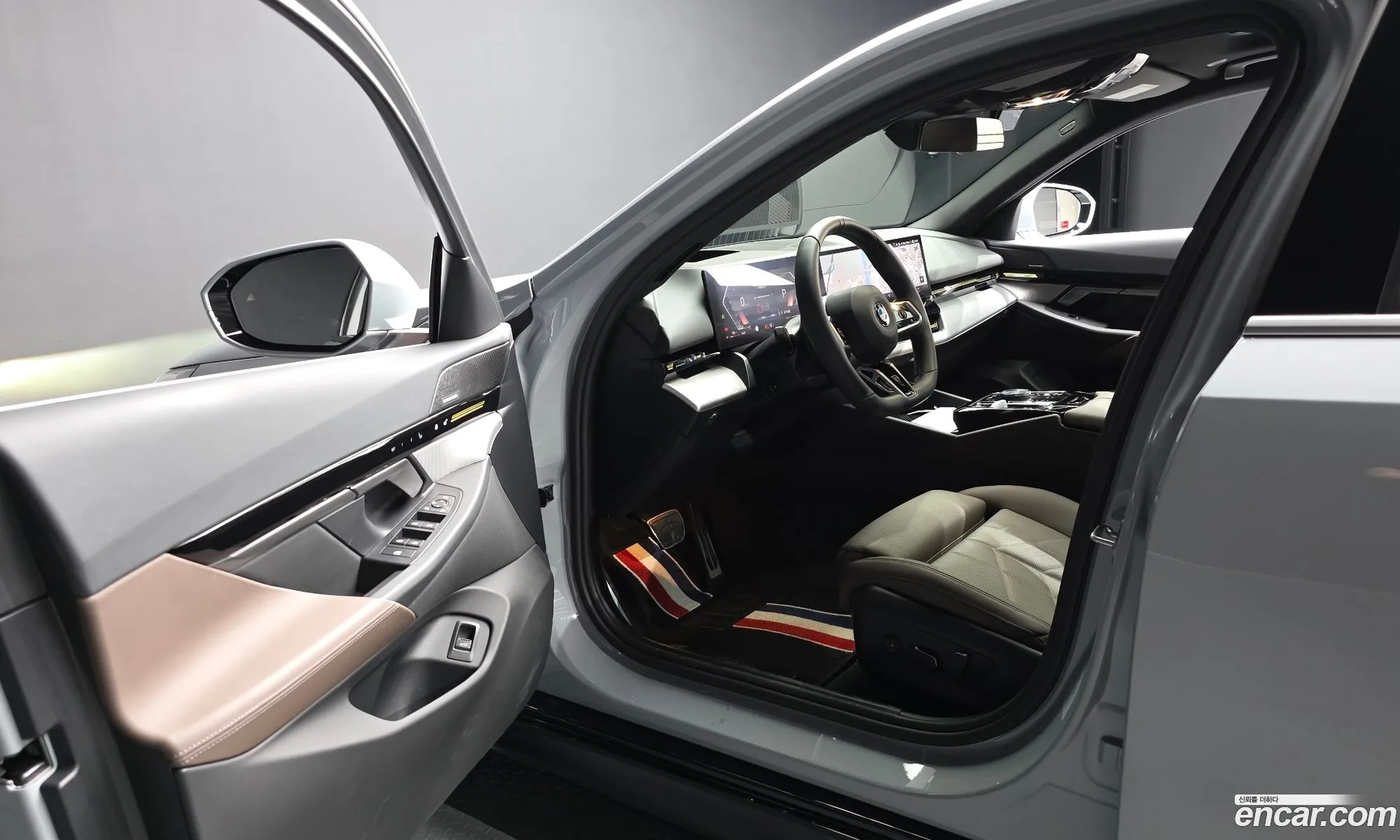 BMW 5 Series 2024 — 32