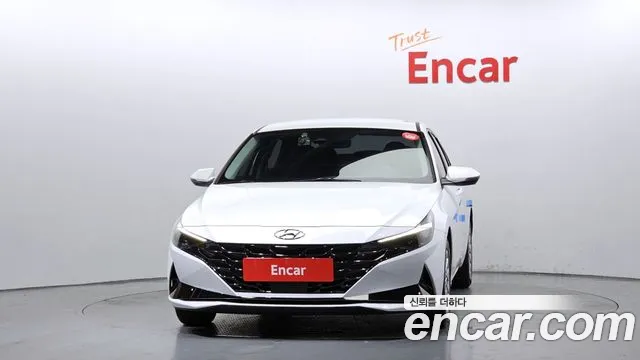 Hyundai Elantra 2021 — 2