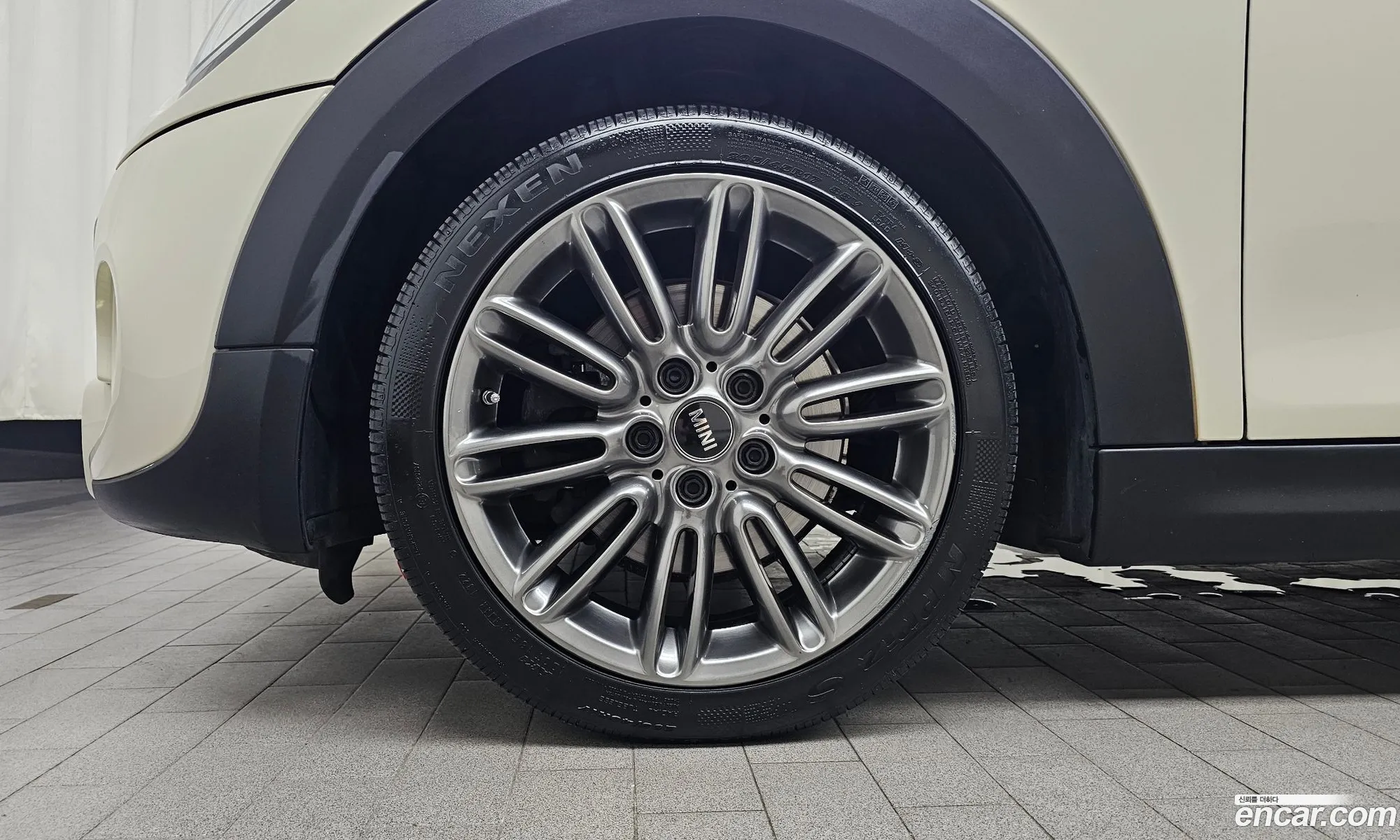 Mini Cooper S 2017 — 12