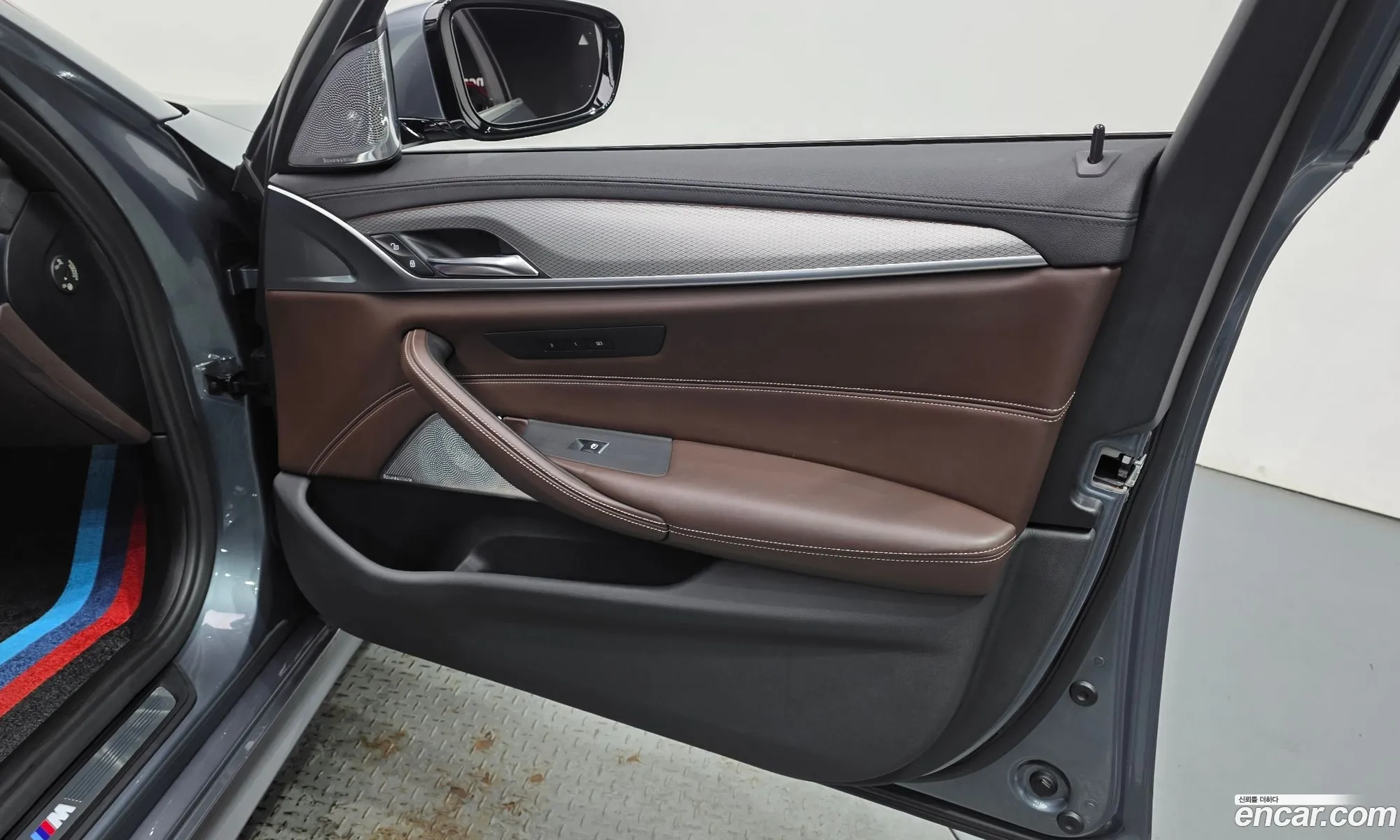 BMW 5 Series 2018 WBAJD3108JWC99471 — 7