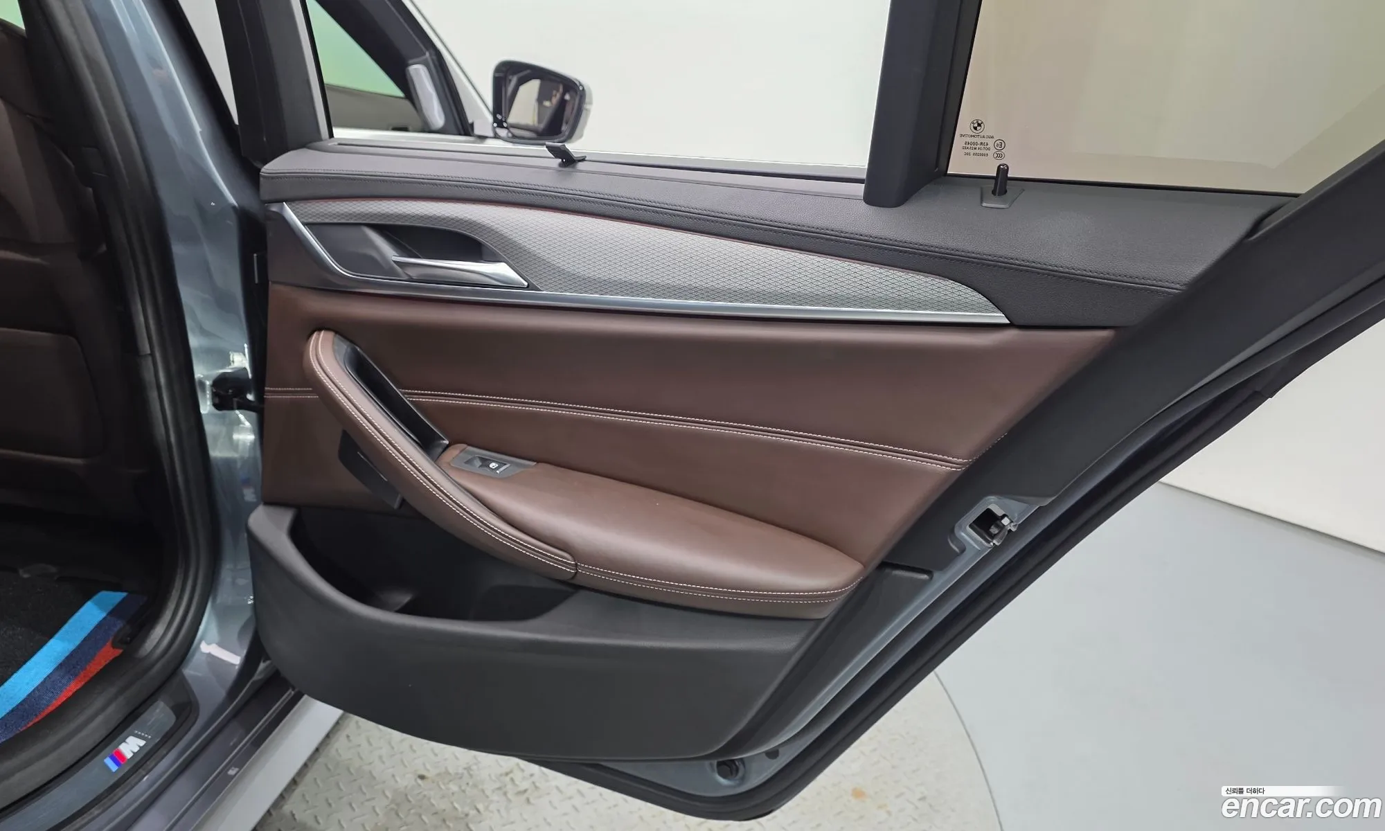 BMW 5 Series 2018 WBAJD3108JWC99471 — 21