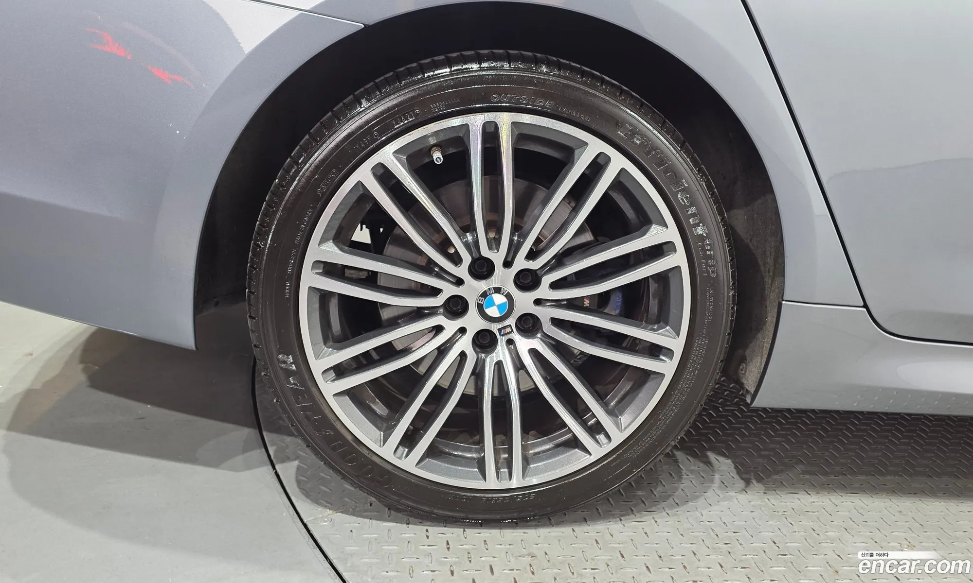 BMW 5 Series 2018 WBAJD3108JWC99471 — 9