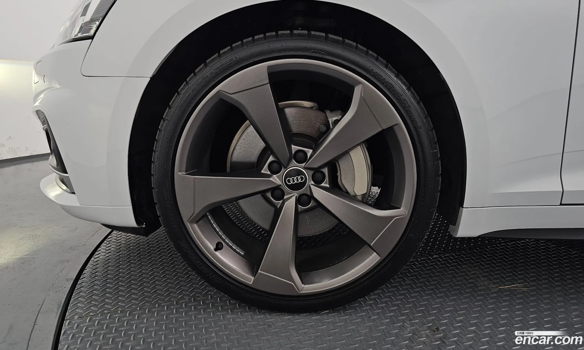 Audi A5 2019 WAUZZZF56KA062565 — 12