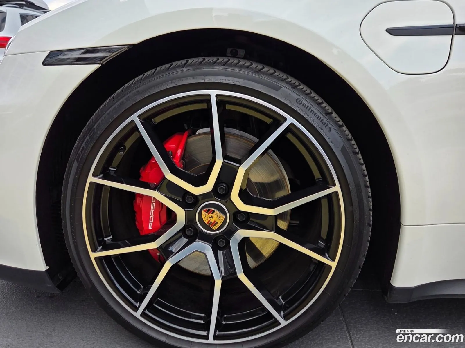 Porsche Taycan 2023 — 6