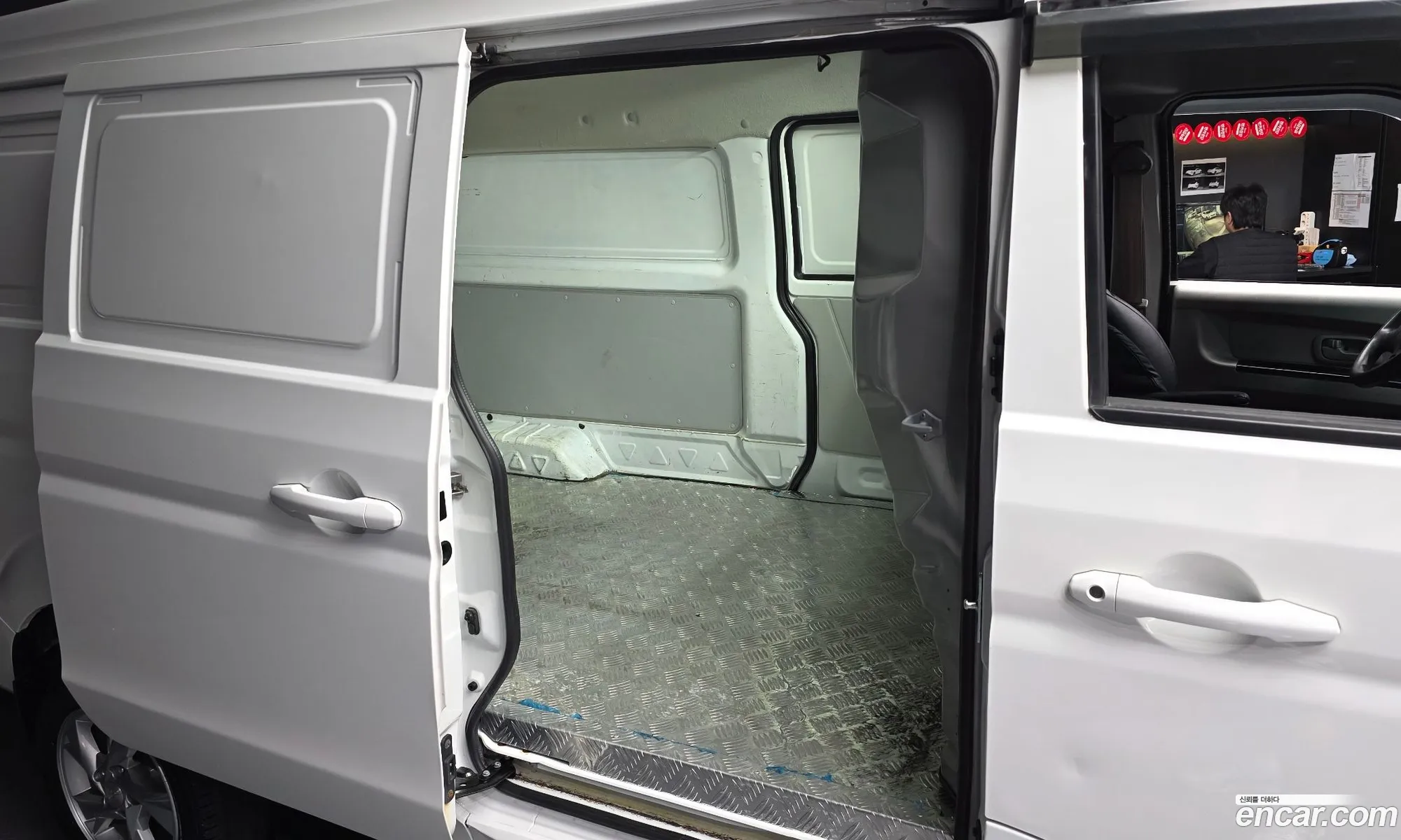 Xinyuan E-T Van 2023 LM6CKD2R0PX002972 — 9